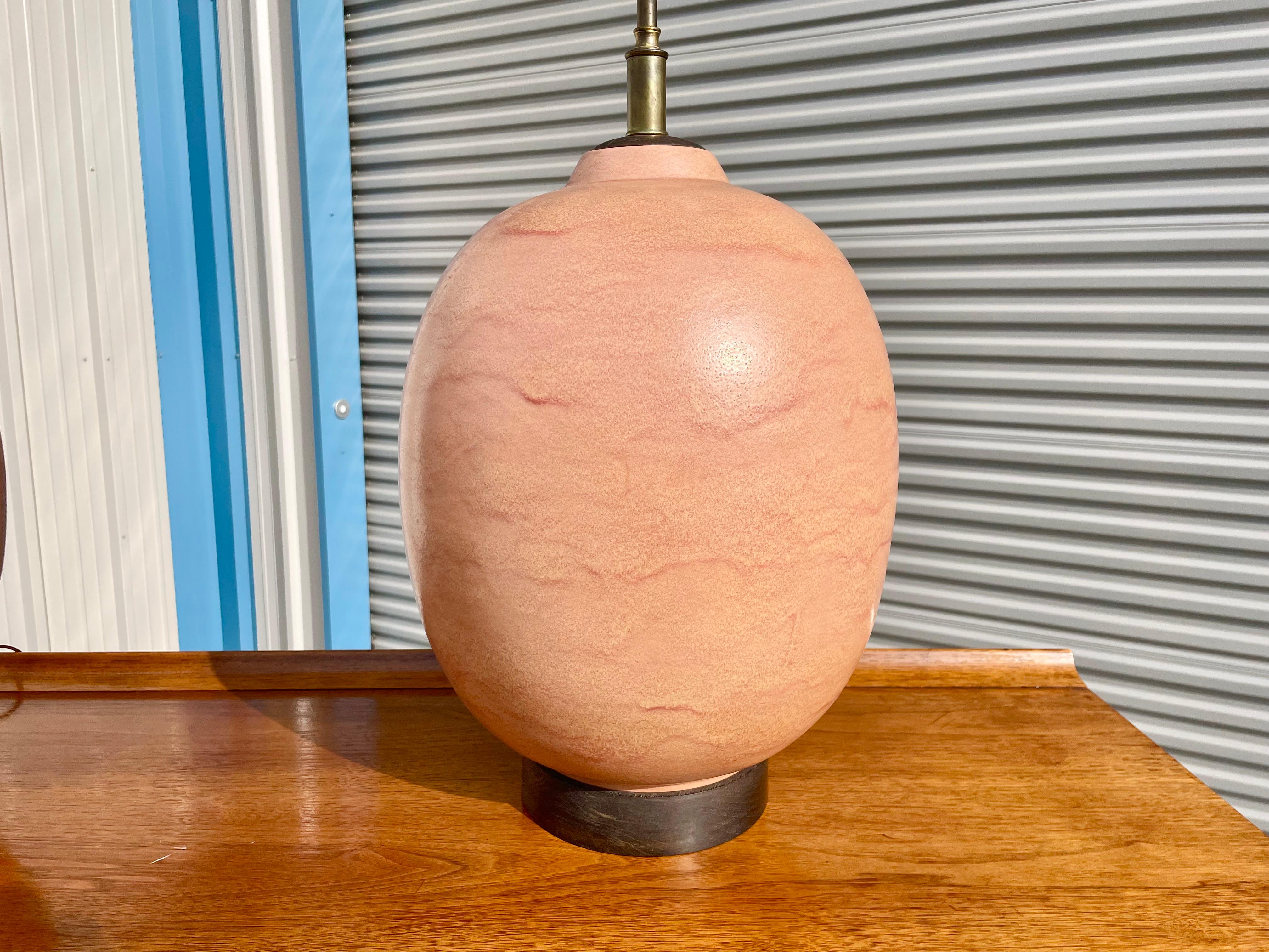 Lampe en forme d'œuf en céramique de Studio Vintage en vente 3