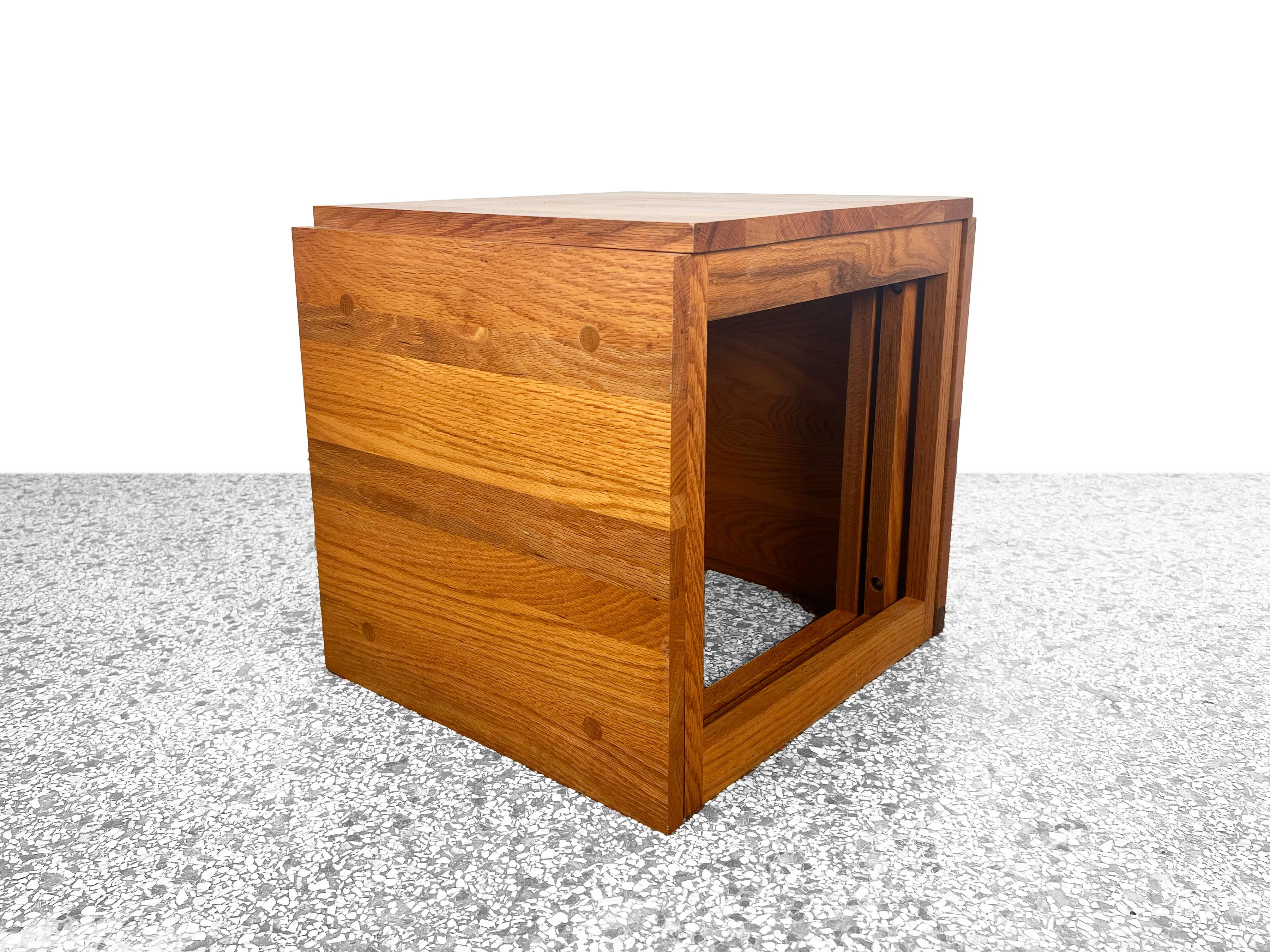  Vintage Studio Crafted Solid Oak Cube of Nesting Tables In Excellent Condition For Sale In Fort Lauderdale, FL