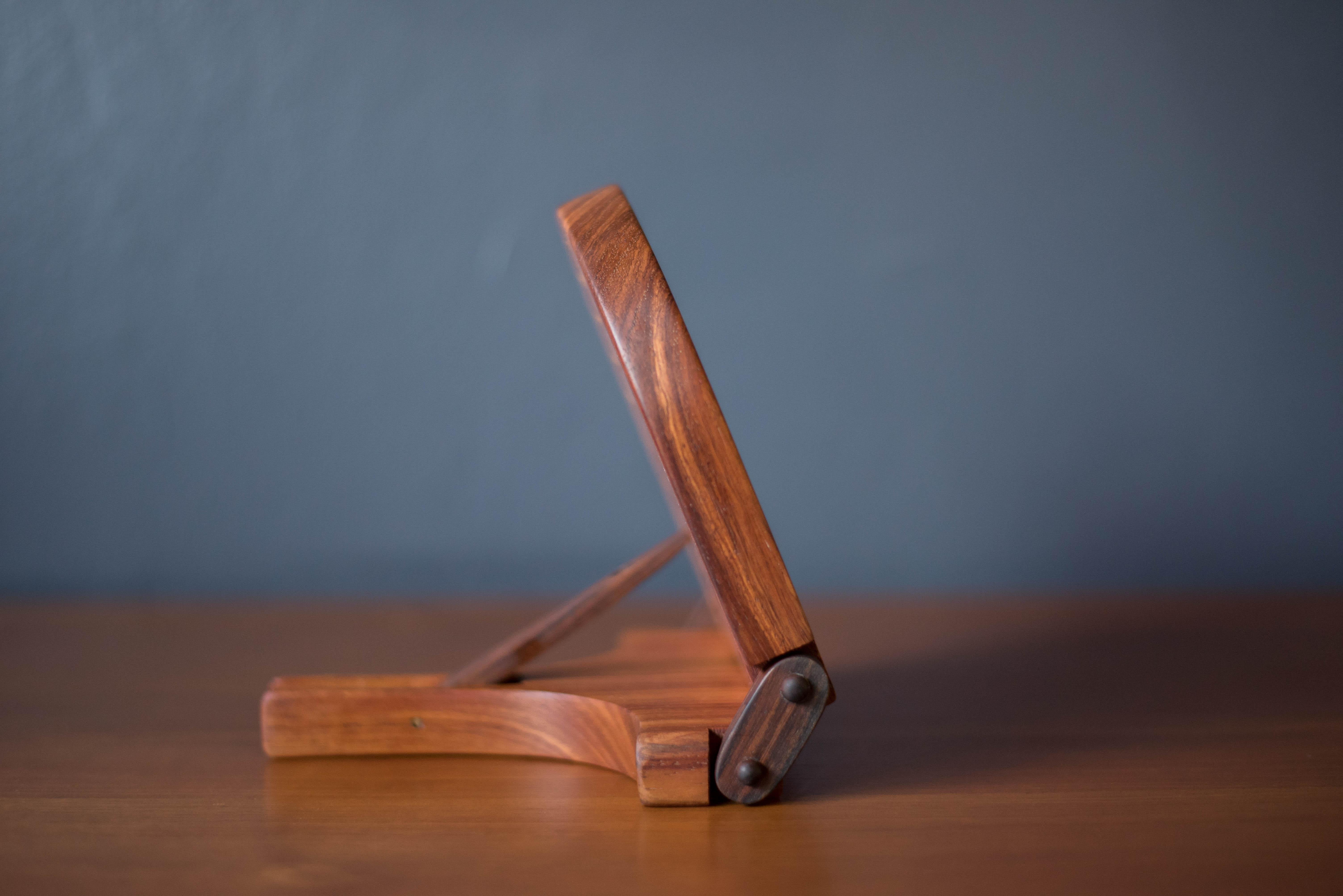 Mid-Century Modern Miroir pliable vintage Studio Koa Wood en vente