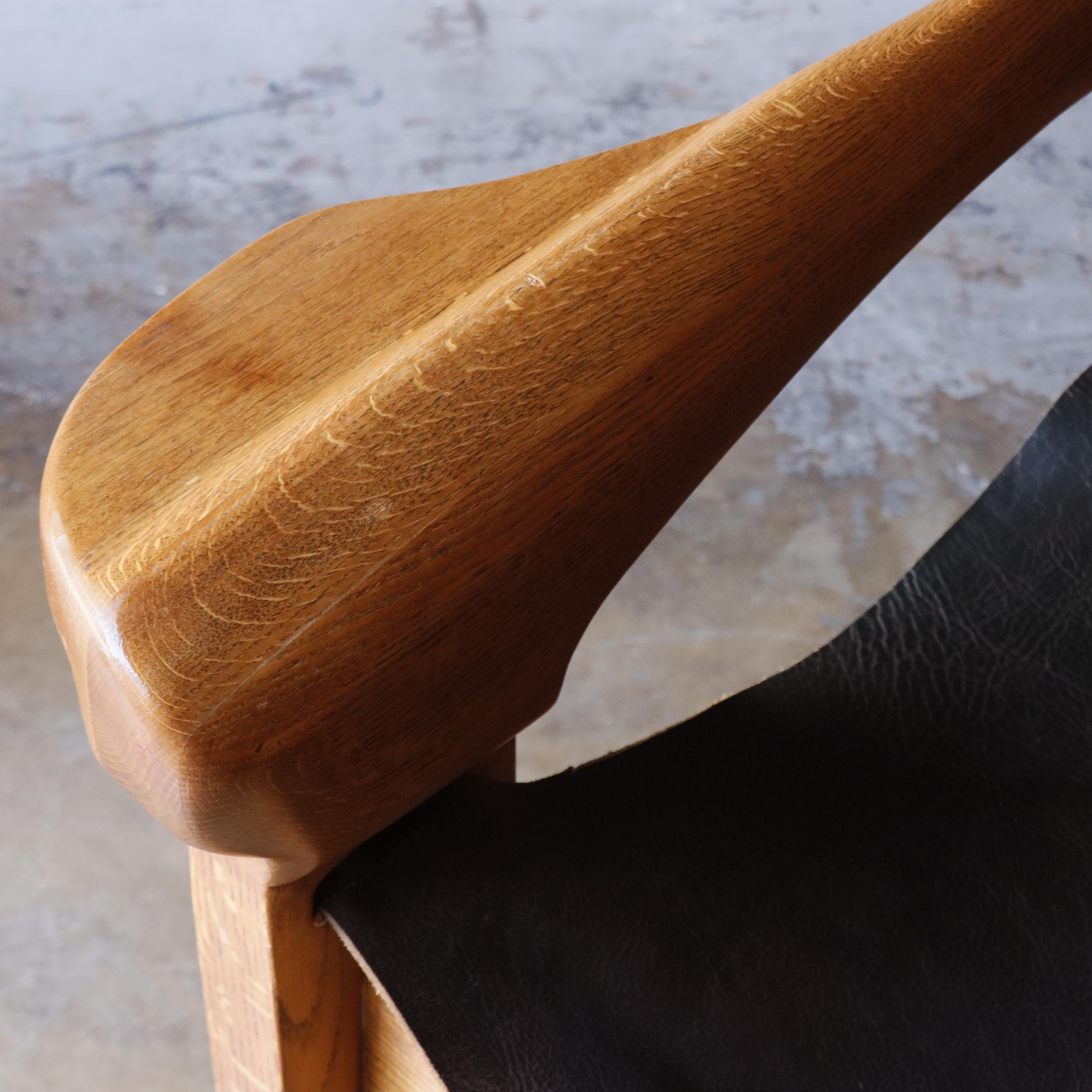 Vintage Studio Made Solid Oak and Leather Lounge Chair, 1970s In Good Condition For Sale In Round Rock, TX