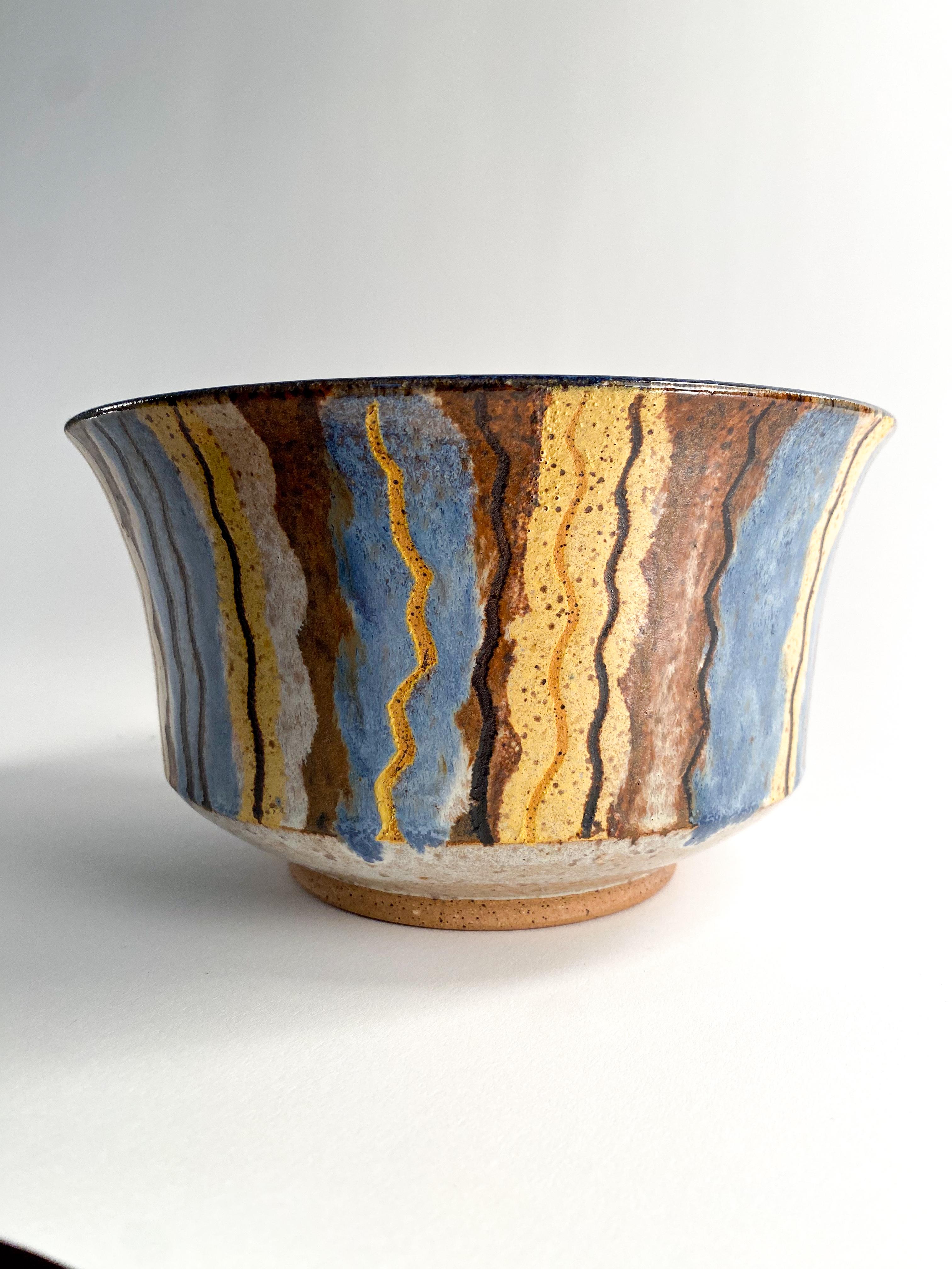 Late 20th Century Vintage Studio Pottery Bowl For Sale