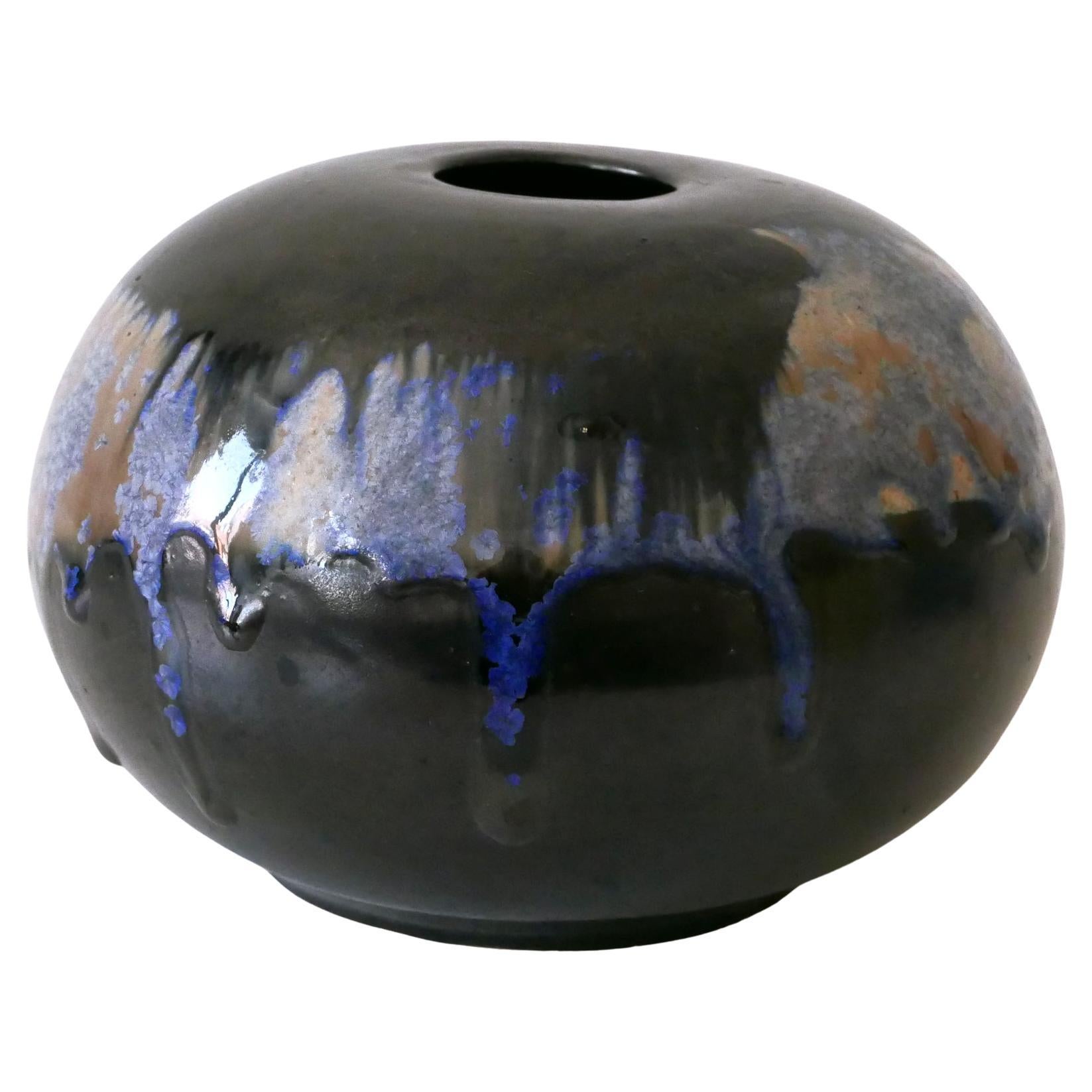 Vaso vintage in ceramica Studio Pottery No 01 di Ilse Ludwig-Korbel Germania 1984