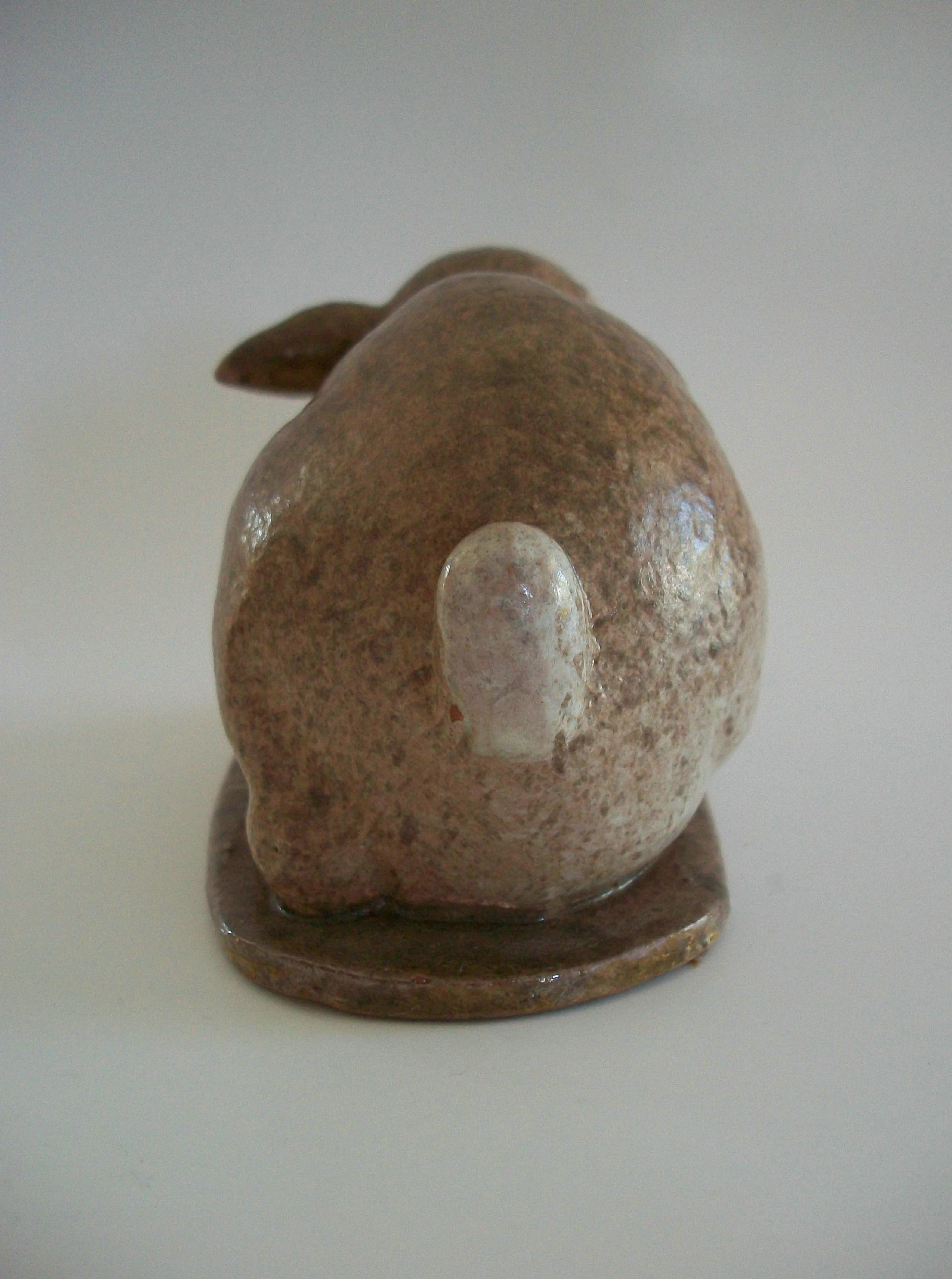 JARKO ZAVI - Studio Pottery Cottontail Rabbit Figure - Canada - Circa 1976 For Sale 7