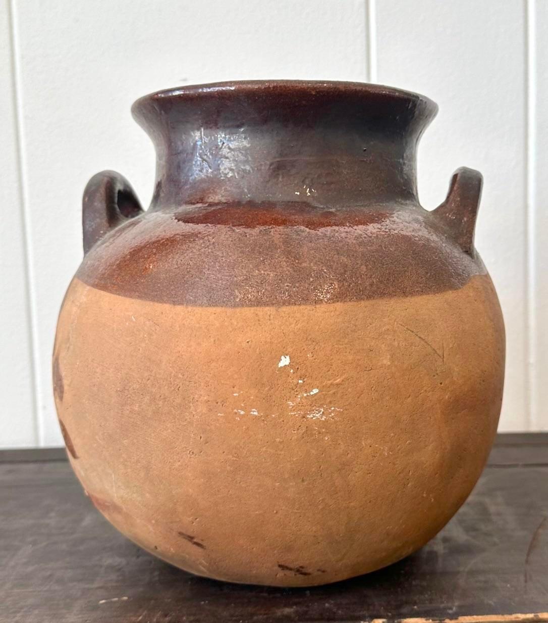 Studio Pottery d'epoca mezzo vaso smaltato con maniglie In condizioni buone in vendita a west palm beach, FL