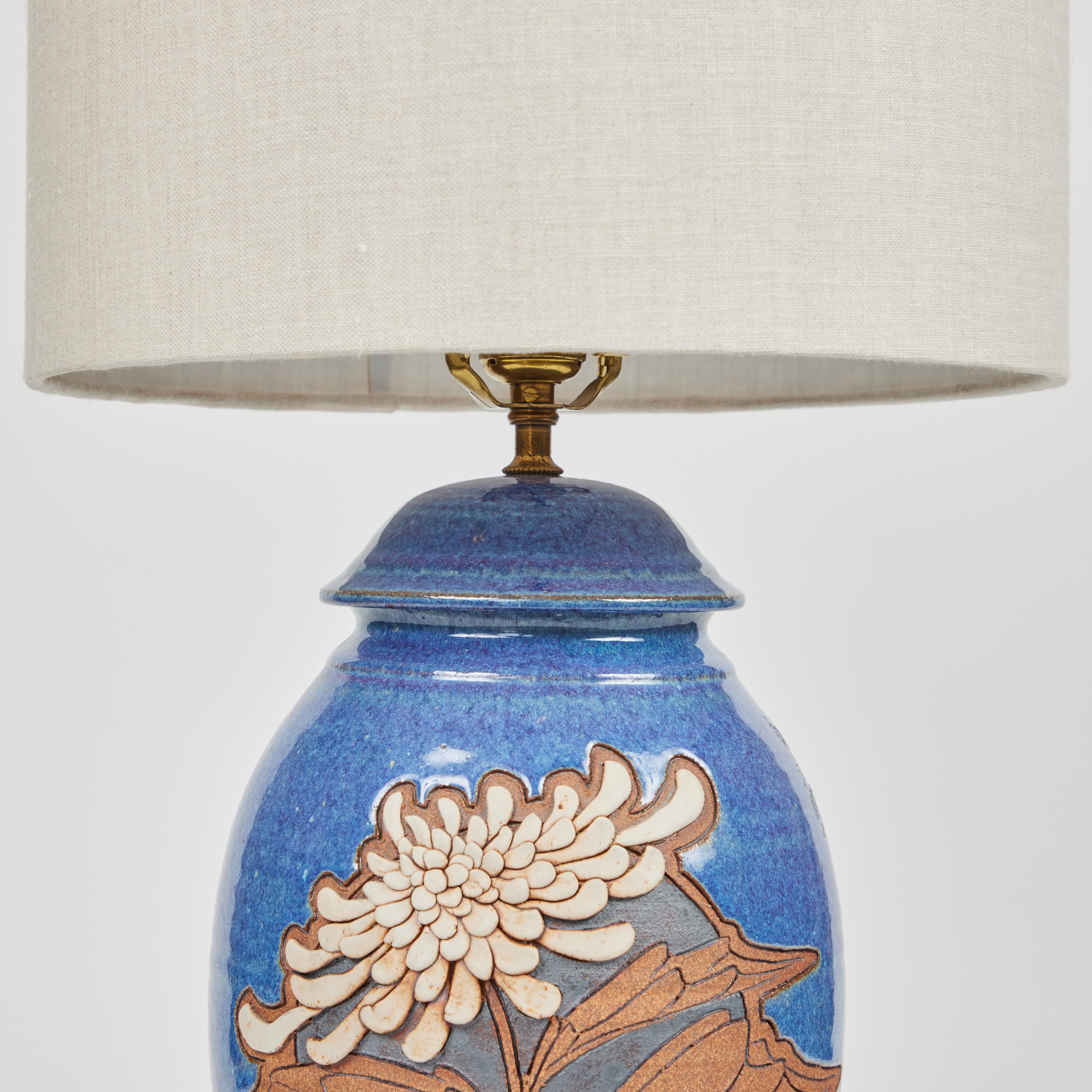 Vintage Studio Pottery Lamp W/ Blue Glaze + Stylized Mum Design In Good Condition In Pasadena, CA