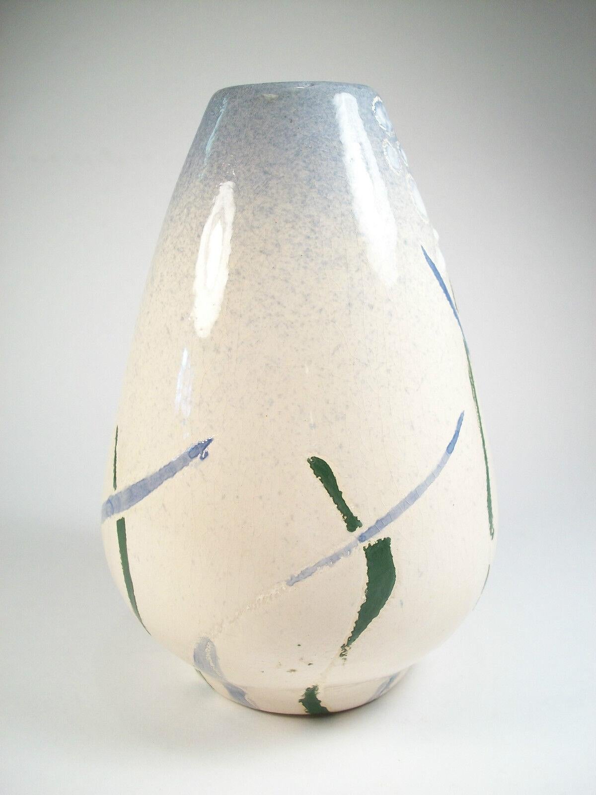 Smaltato Vaso Studio Pottery d'epoca - Dipinto a mano - Non firmato - Metà del 20° secolo in vendita