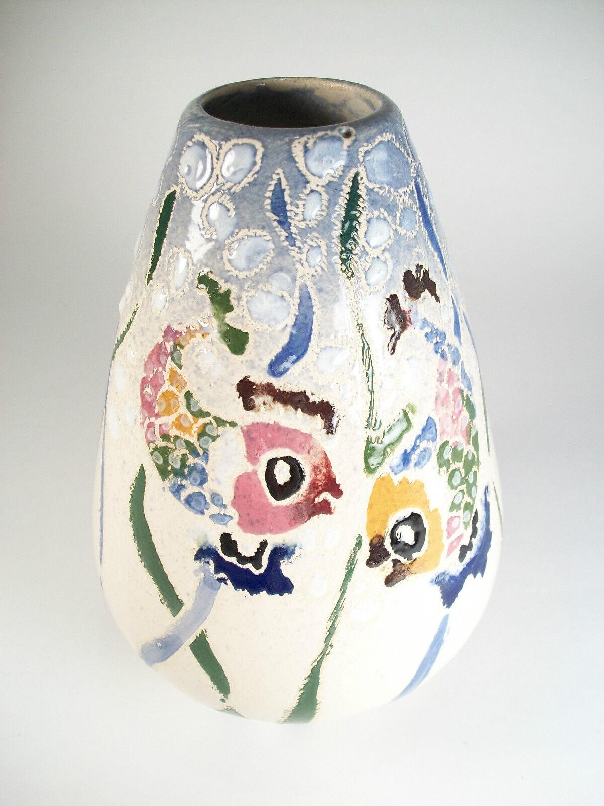 Vintage Studio Pottery Vase - Hand Painted - Unsigned - Mid 20th Century For Sale 2