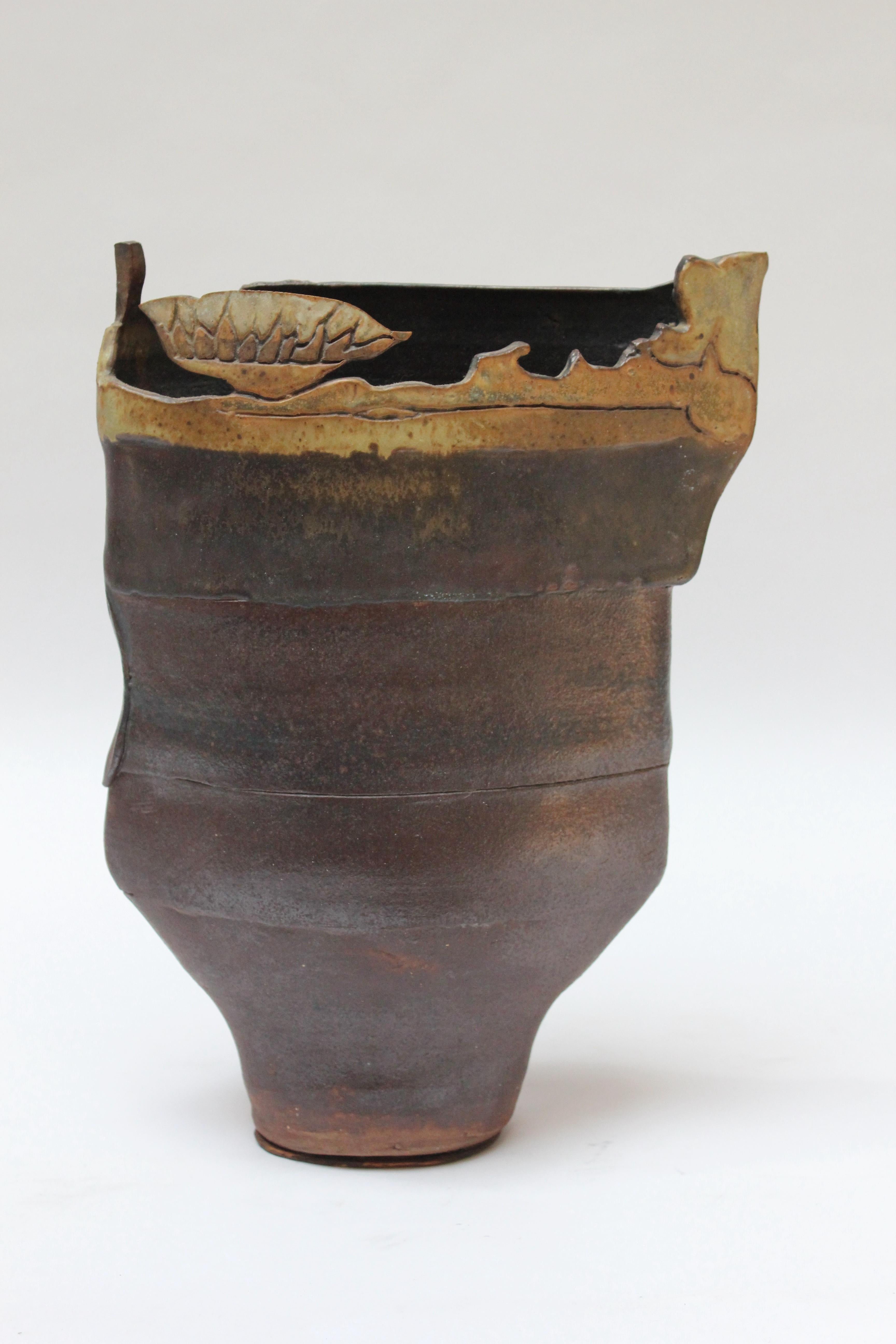 Vase sculptural vintage en grès de studio 7