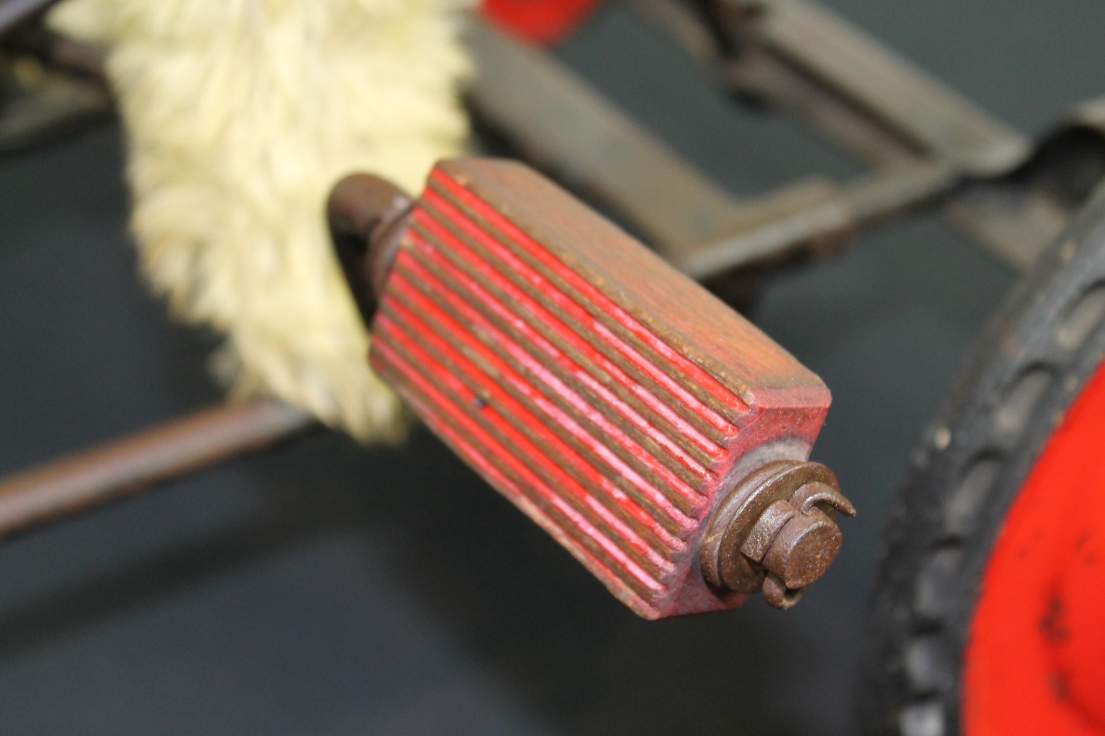 Jouet pédale vintage à poignée ébouriffée, France 7