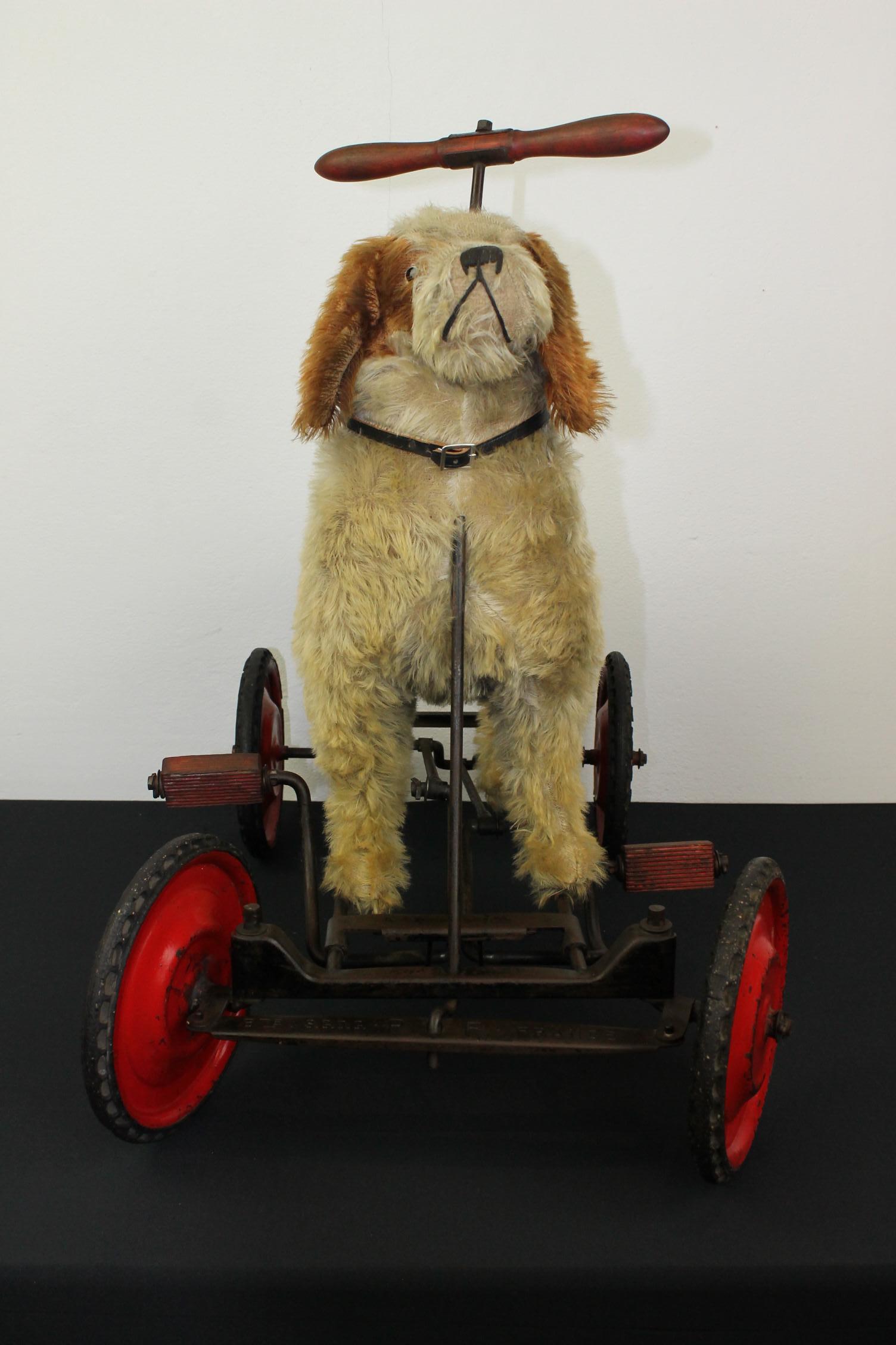 Vintage Stuffed Pedal Toy Dog , France 8