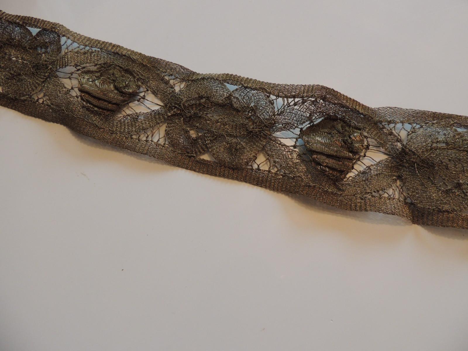 Vintage Stumped-Work Woven Lace Floral Decorative Trim In Good Condition In Oakland Park, FL