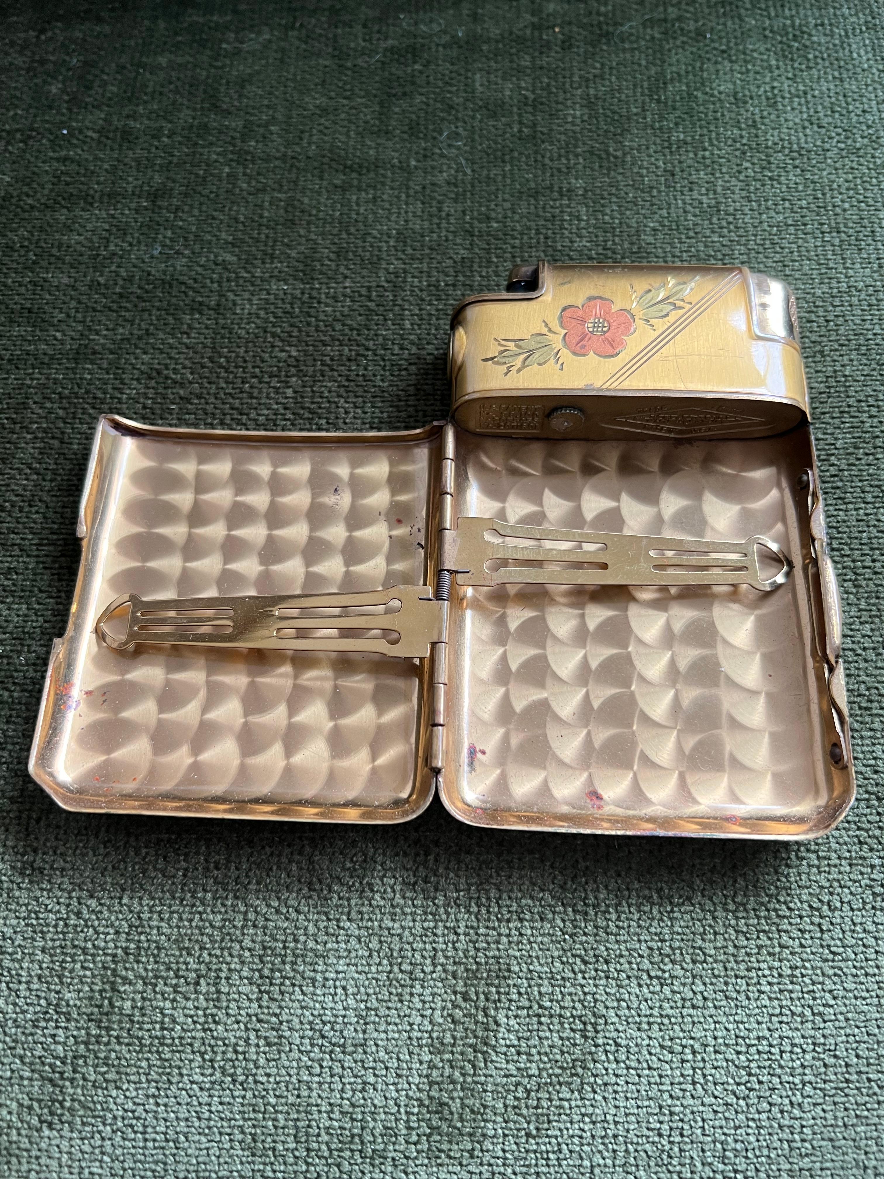 Vintage Stunning 1930's Art Deco Marathon Gold and Enamel Cigarette Case Lighter For Sale 1