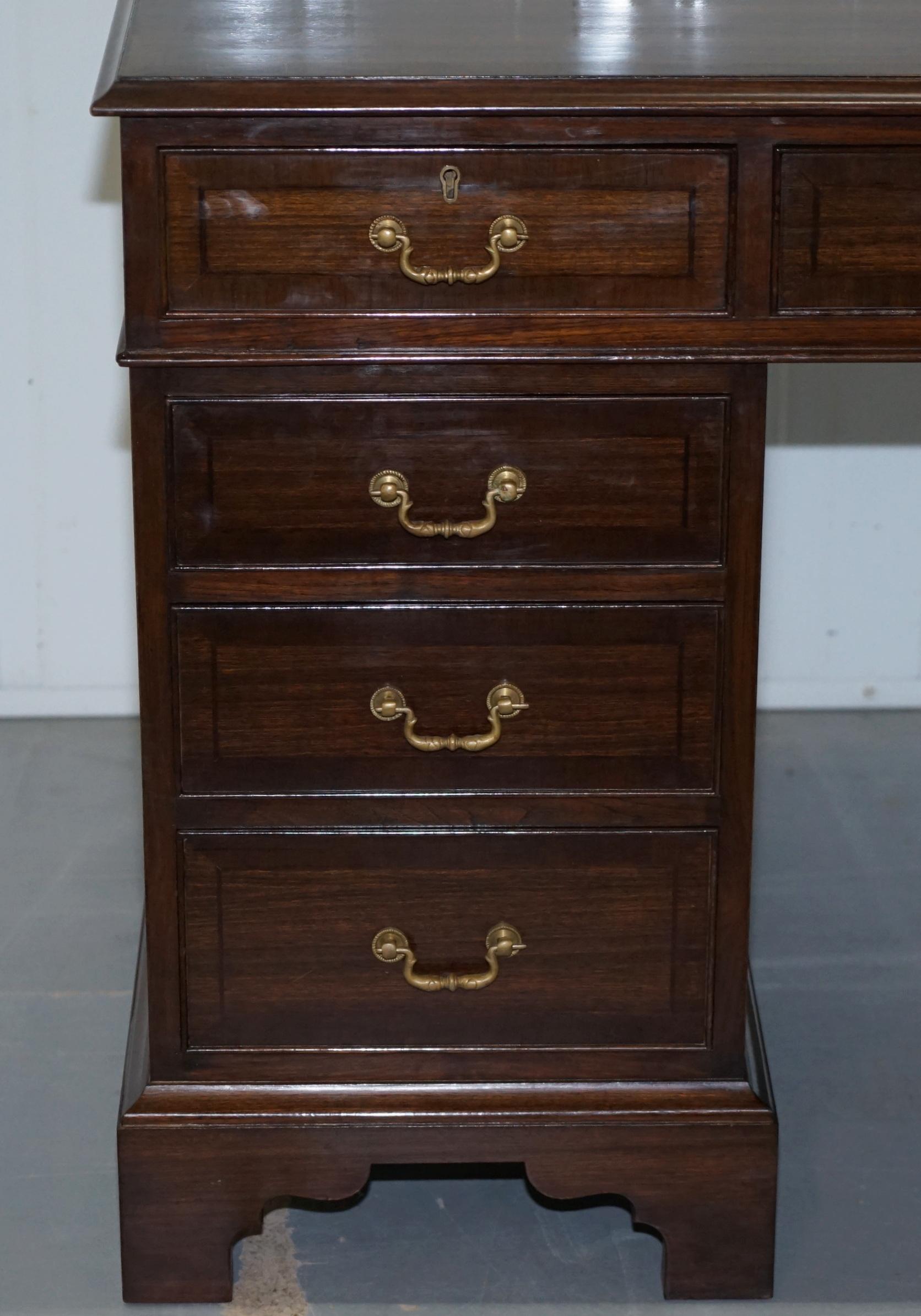 Vintage Stunning Large Solid Hardwood Twin Pedestal Partner Desk Rare Find 3