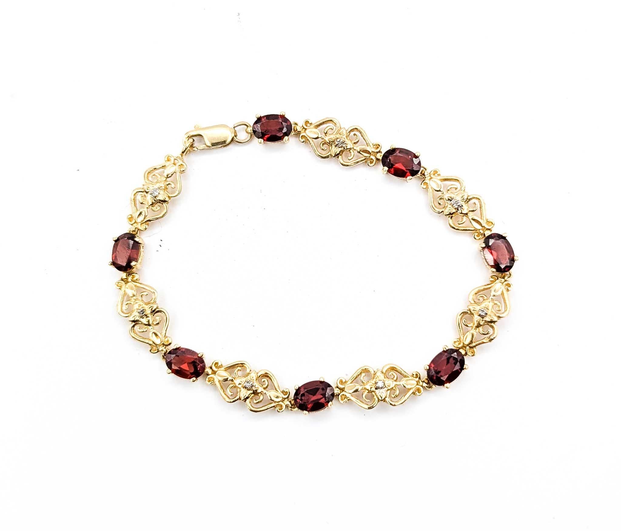 Bracelet vintage en or jaune 10k grenat et diamant Pour femmes en vente