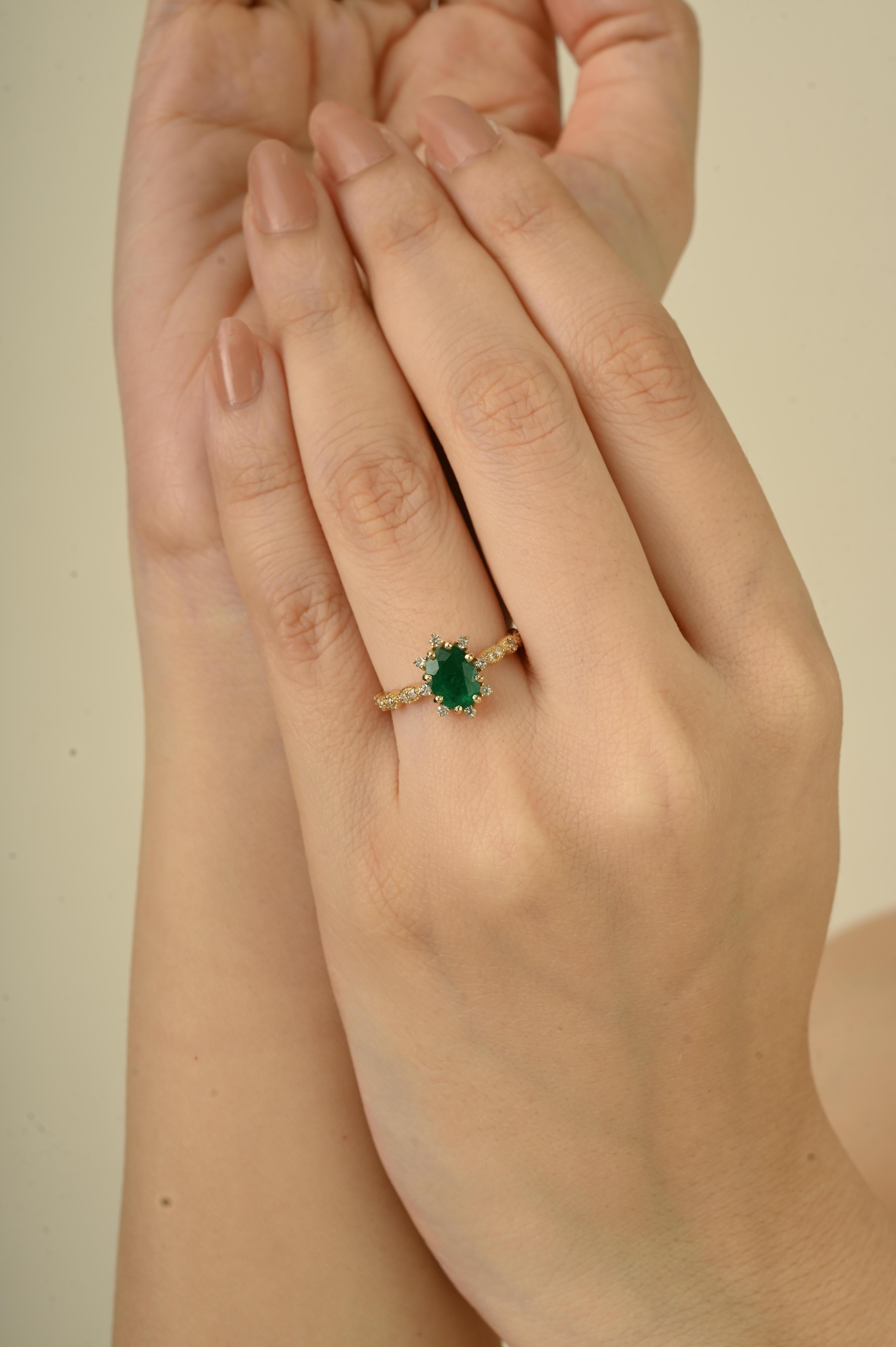 Im Angebot: Vintage Style 1.23Ct Oval Smaragd & Diamant Halo Ring in 14K Gold Feiner Schmuck () 10
