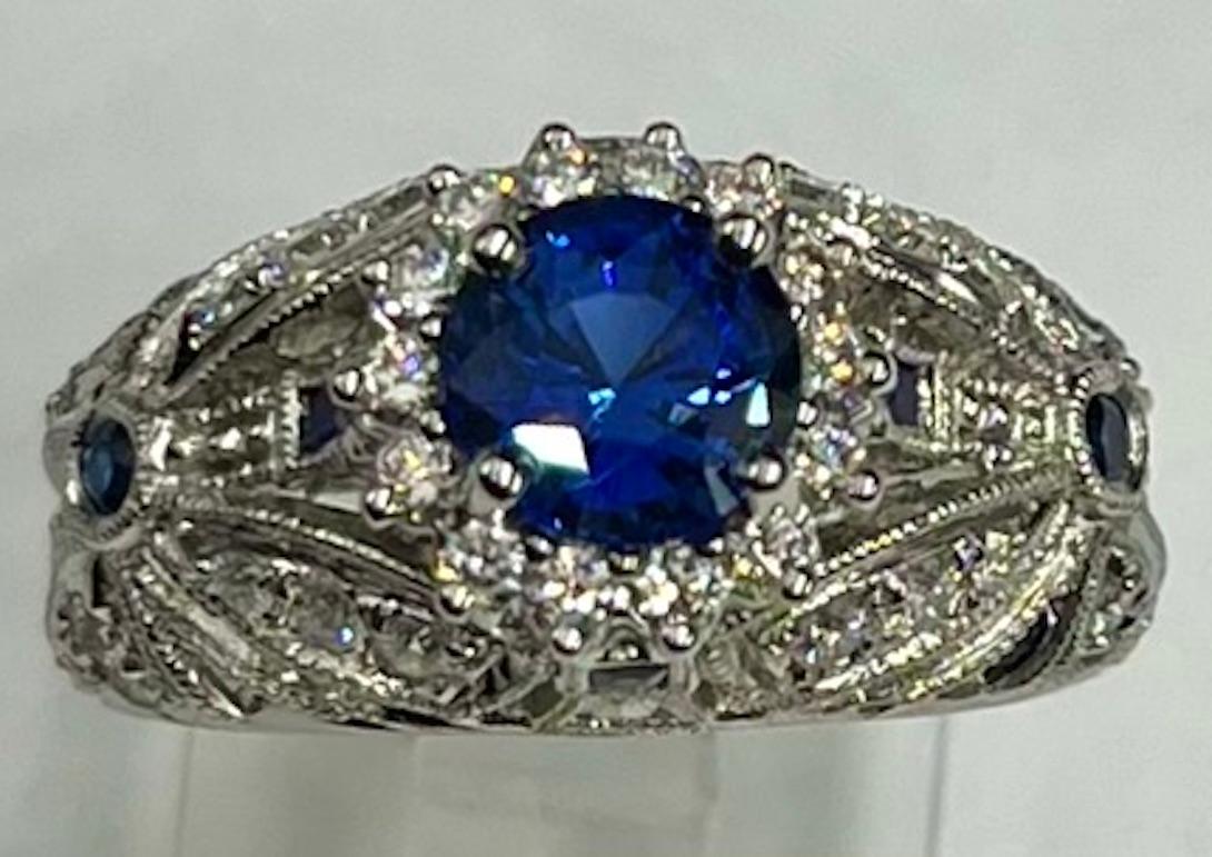 Vintage Style 1.36CT Round Natural Blue Sapphire Platinum Ring In New Condition For Sale In San Diego, CA