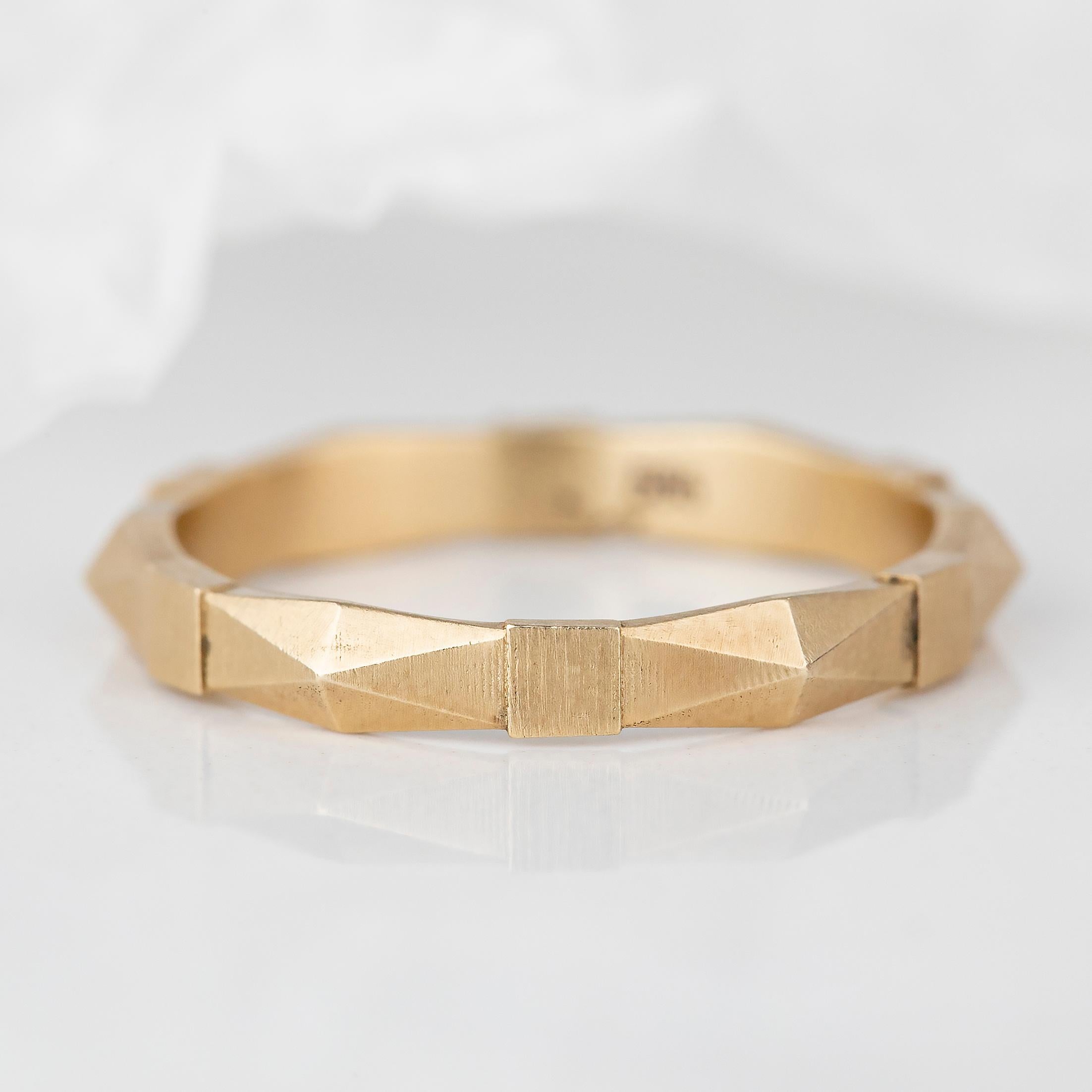 For Sale:  Vintage Style 14K Gold Geometrical Wedding Band for Men and Women 7