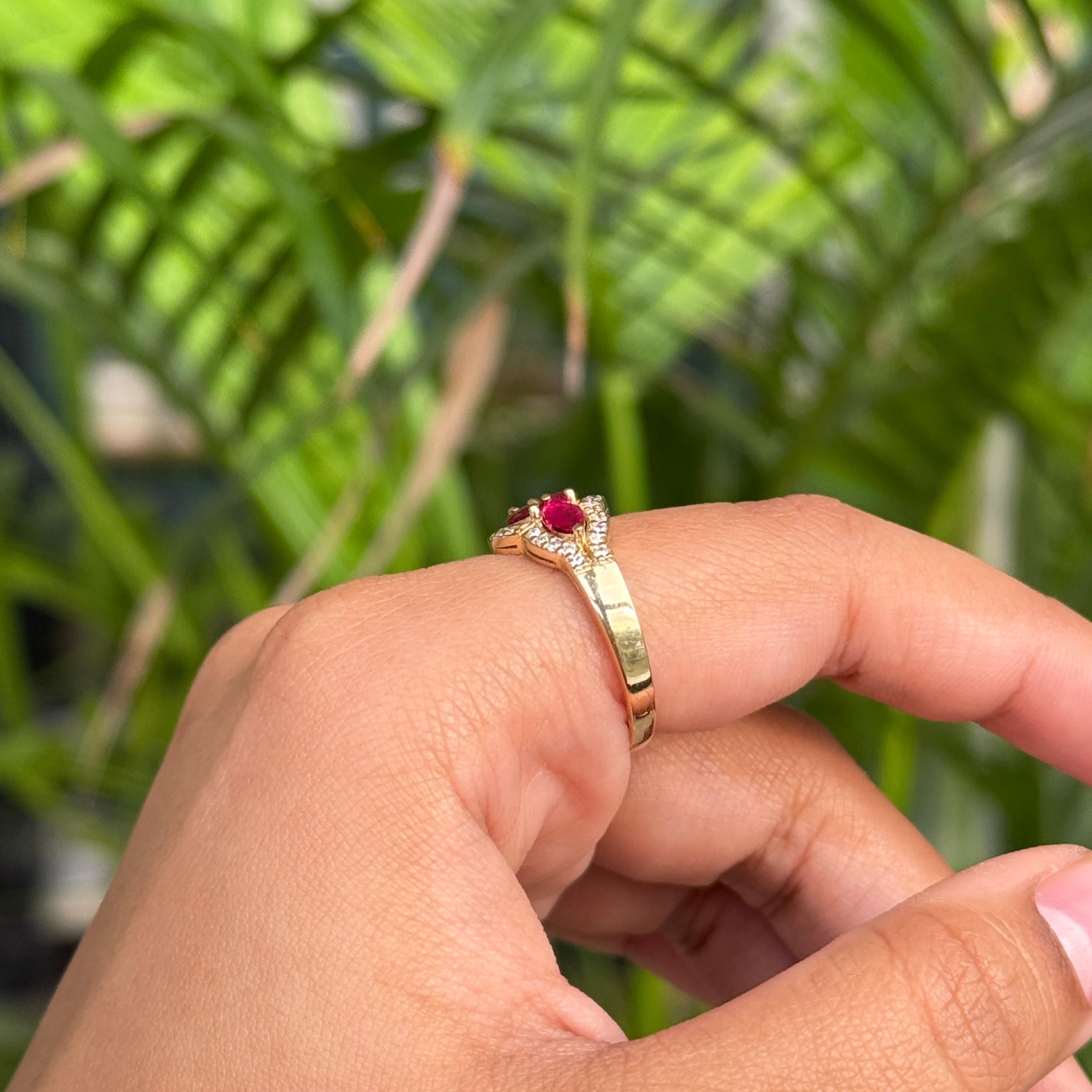 Im Angebot: Vintage Style 14K Gelbgold Marquise Rubin & Diamant Cluster Ring Geschenk für Sie () 6