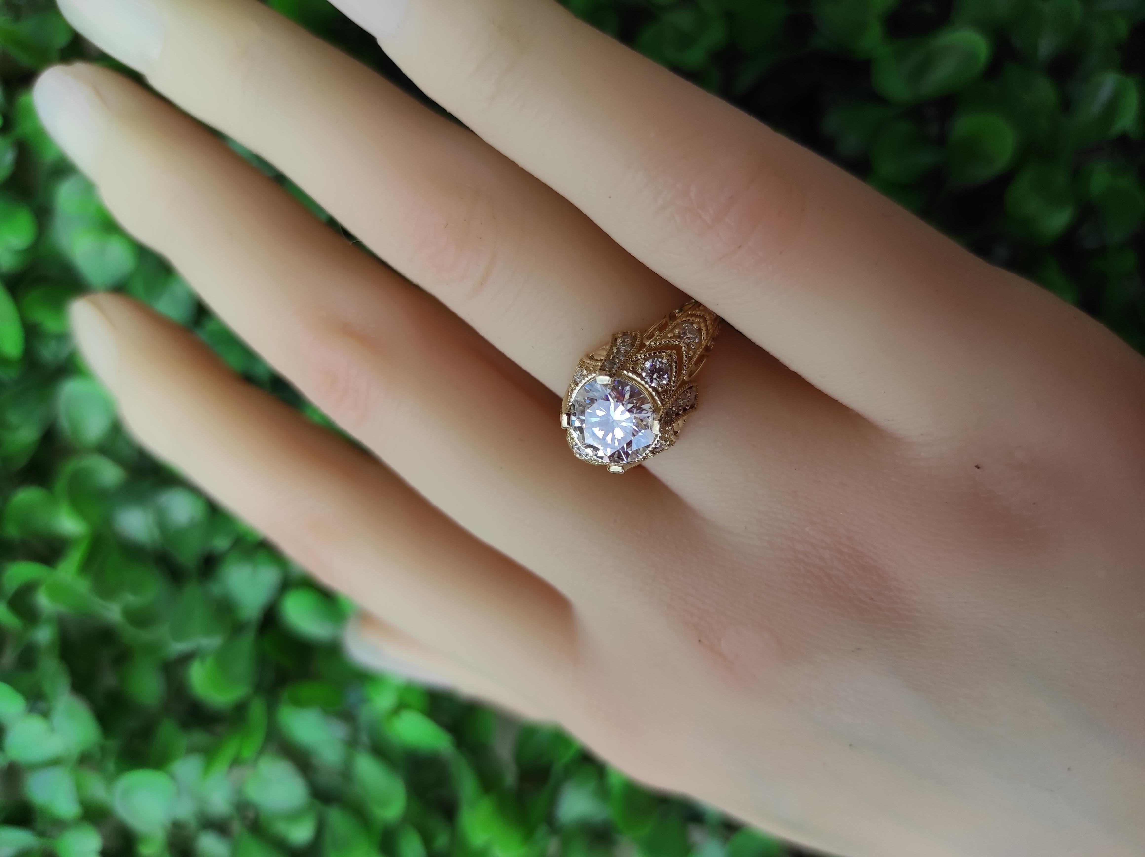 Vintage style  1.5 ct Round Moissanite Engagement 14k Gold Ring. For Sale 2