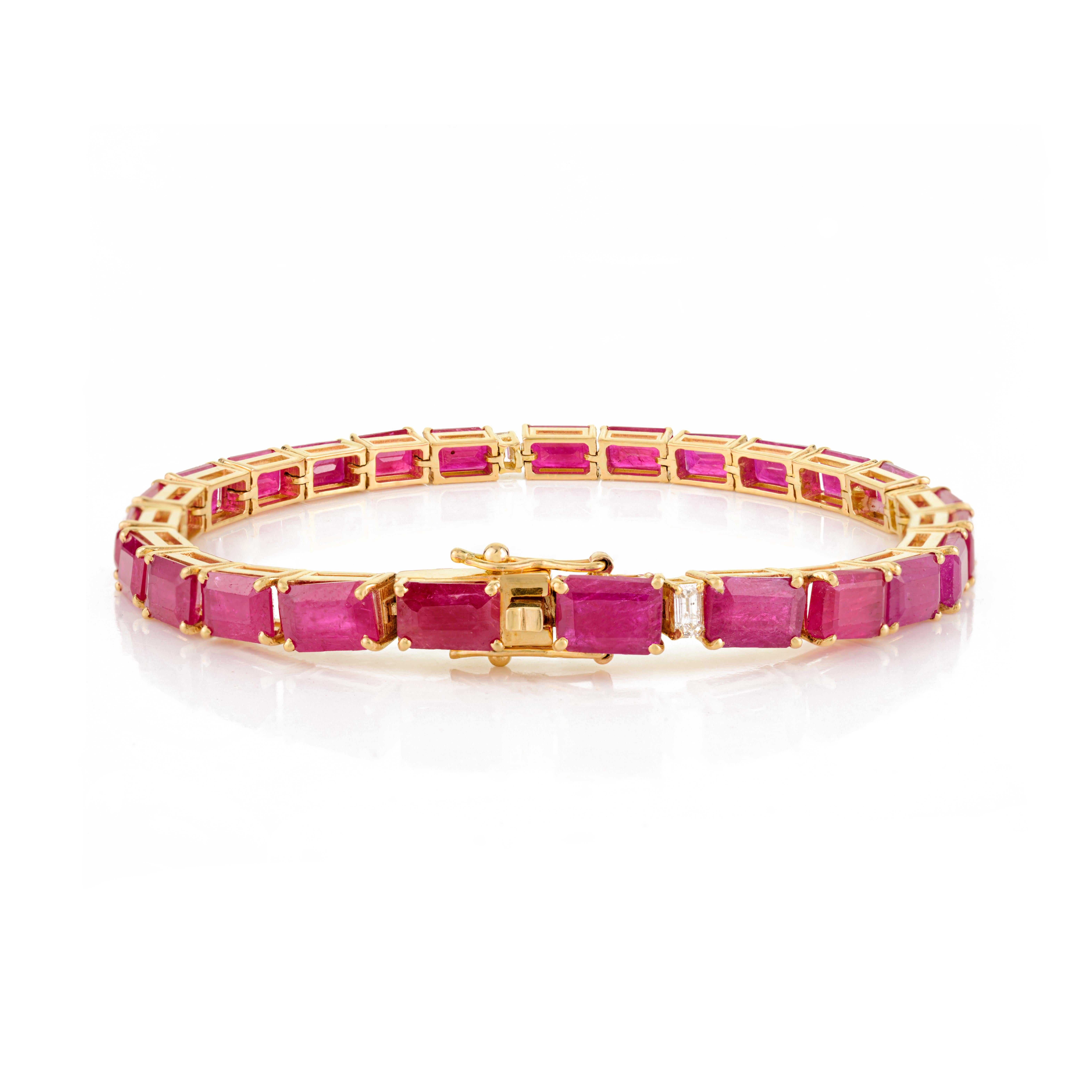 Modern Vintage-Style 18K Yellow Gold Ruby and Diamond Tennis Bracelet Graduation Gift For Sale