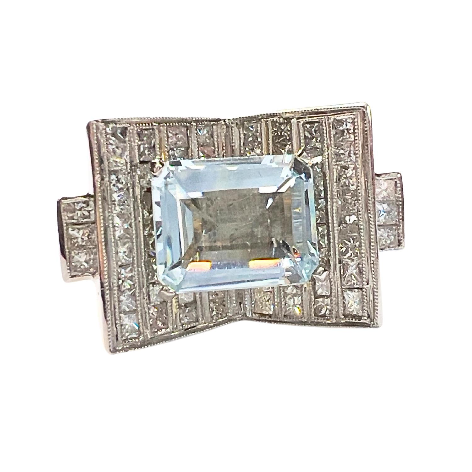 Vintage Style 2.40 ct Diamonds  5.5 ct Aquamarine Platinum Chevalier Sign Ring In Good Condition For Sale In MADRID, ES