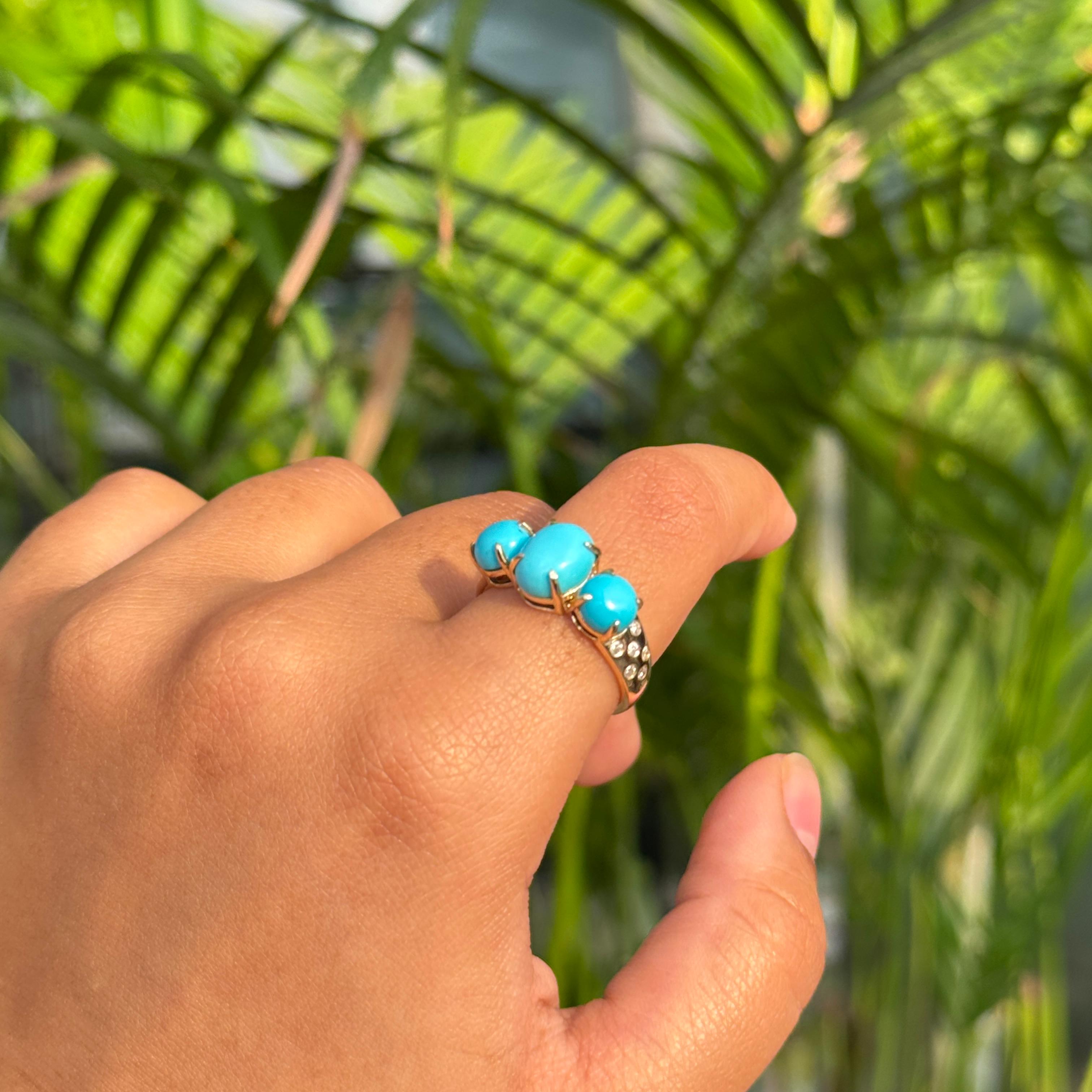 For Sale:  Vintage Style 3.32Ct Turquoise & Diamonds Three Stone Ring in 14K Yellow Gold 4