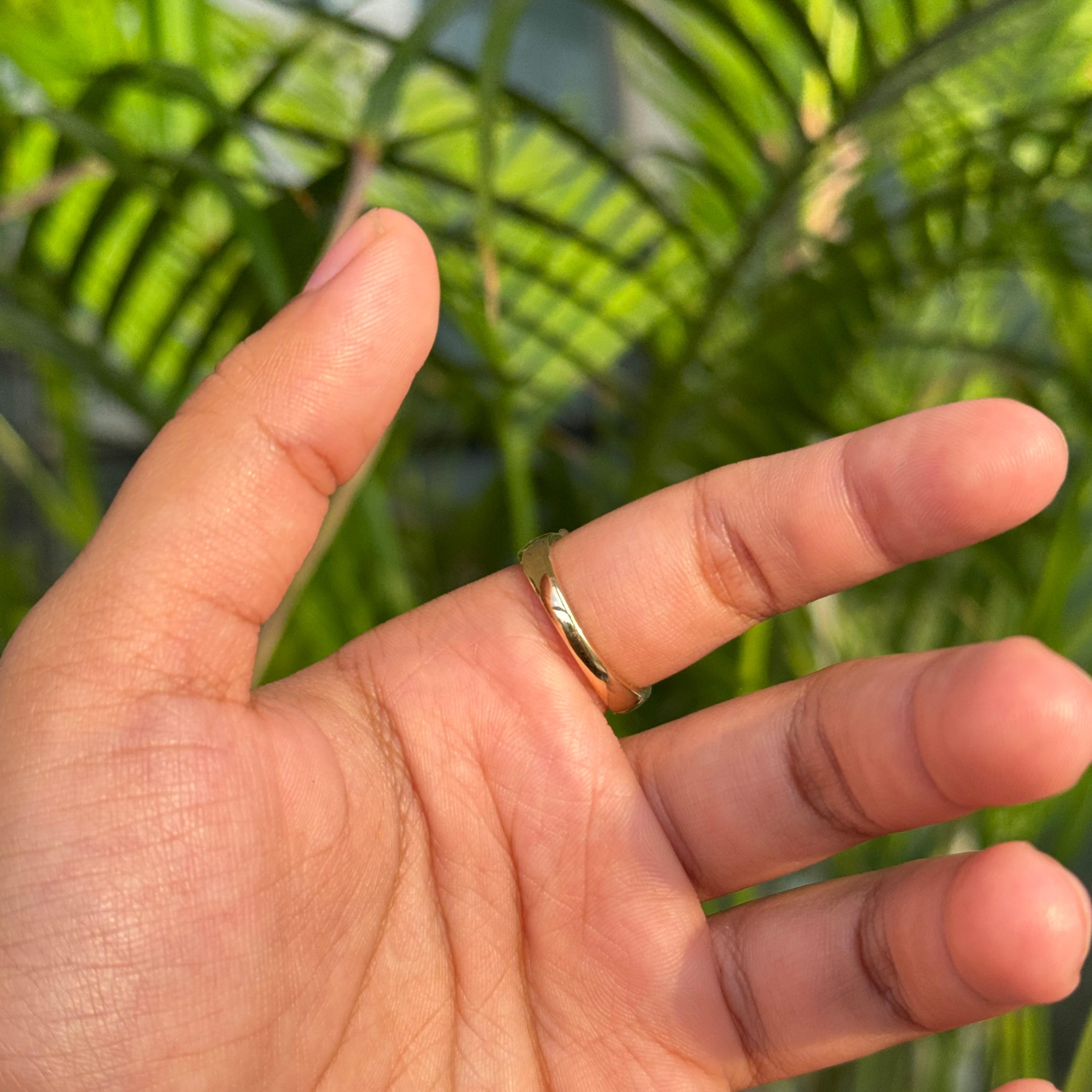 For Sale:  Vintage Style 3.32Ct Turquoise & Diamonds Three Stone Ring in 14K Yellow Gold 6
