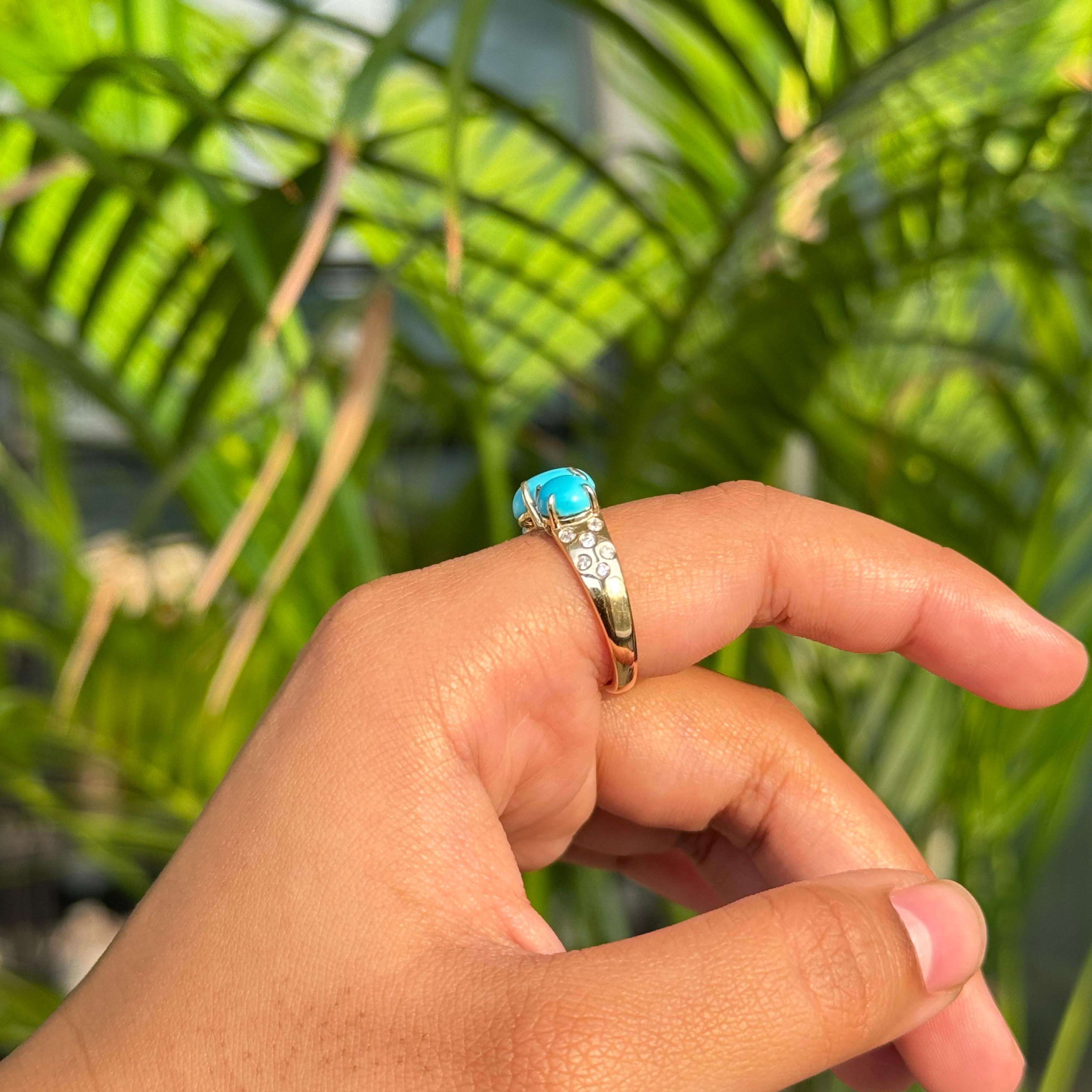 For Sale:  Vintage Style 3.32Ct Turquoise & Diamonds Three Stone Ring in 14K Yellow Gold 8