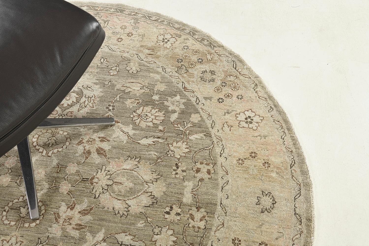 Hand-Knotted Vintage Style Agra Design Round Rug For Sale