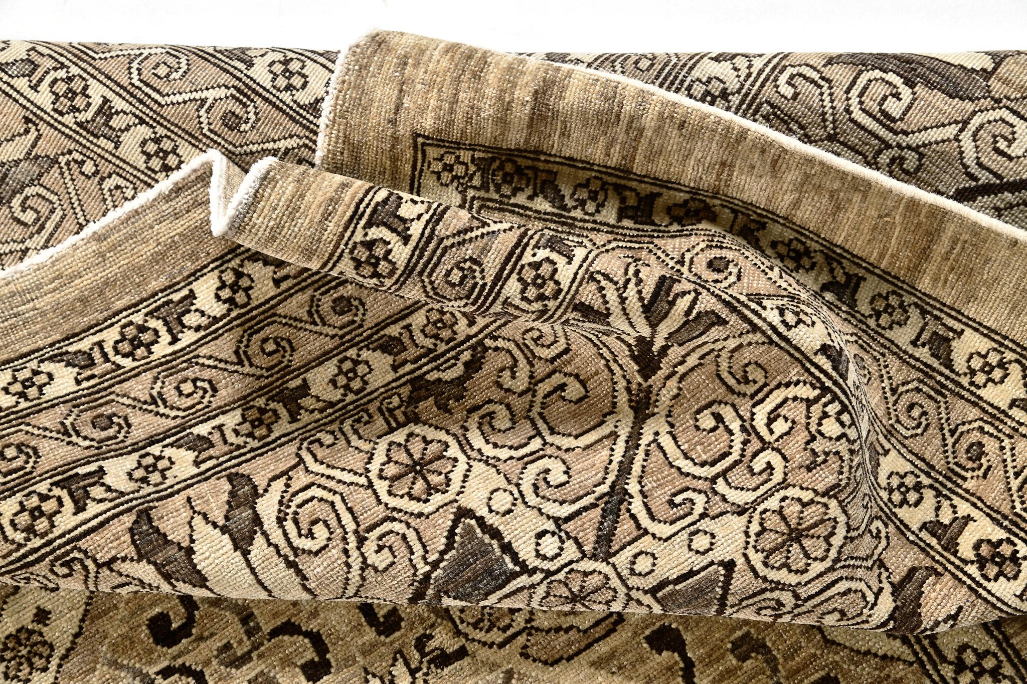 Laine Tapis vintage de style néo- Agra en vente