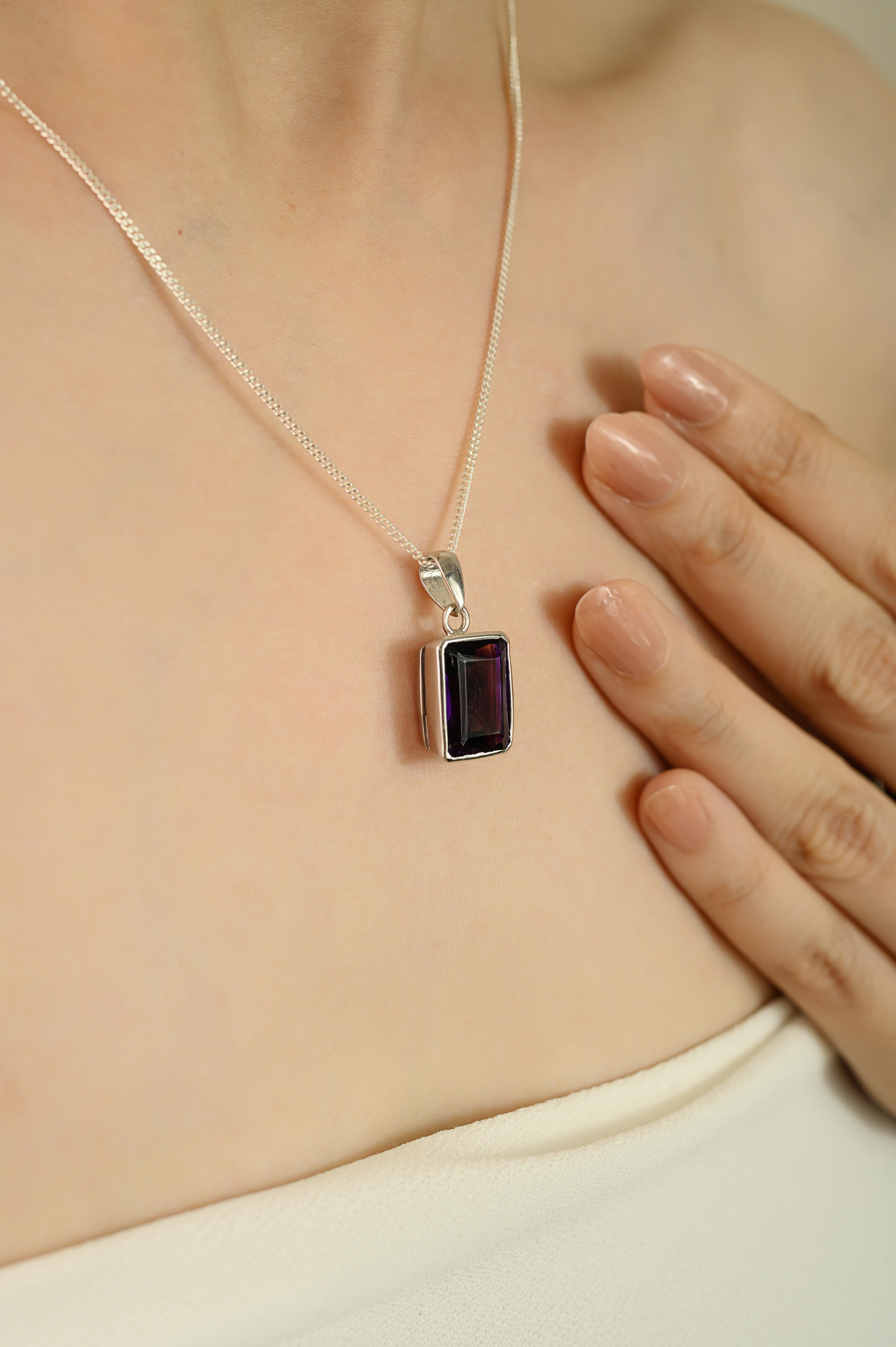 Ottagono Ciondolo solitario con pietra di febbraio ametista in stile vintage in argento massiccio 925 in vendita