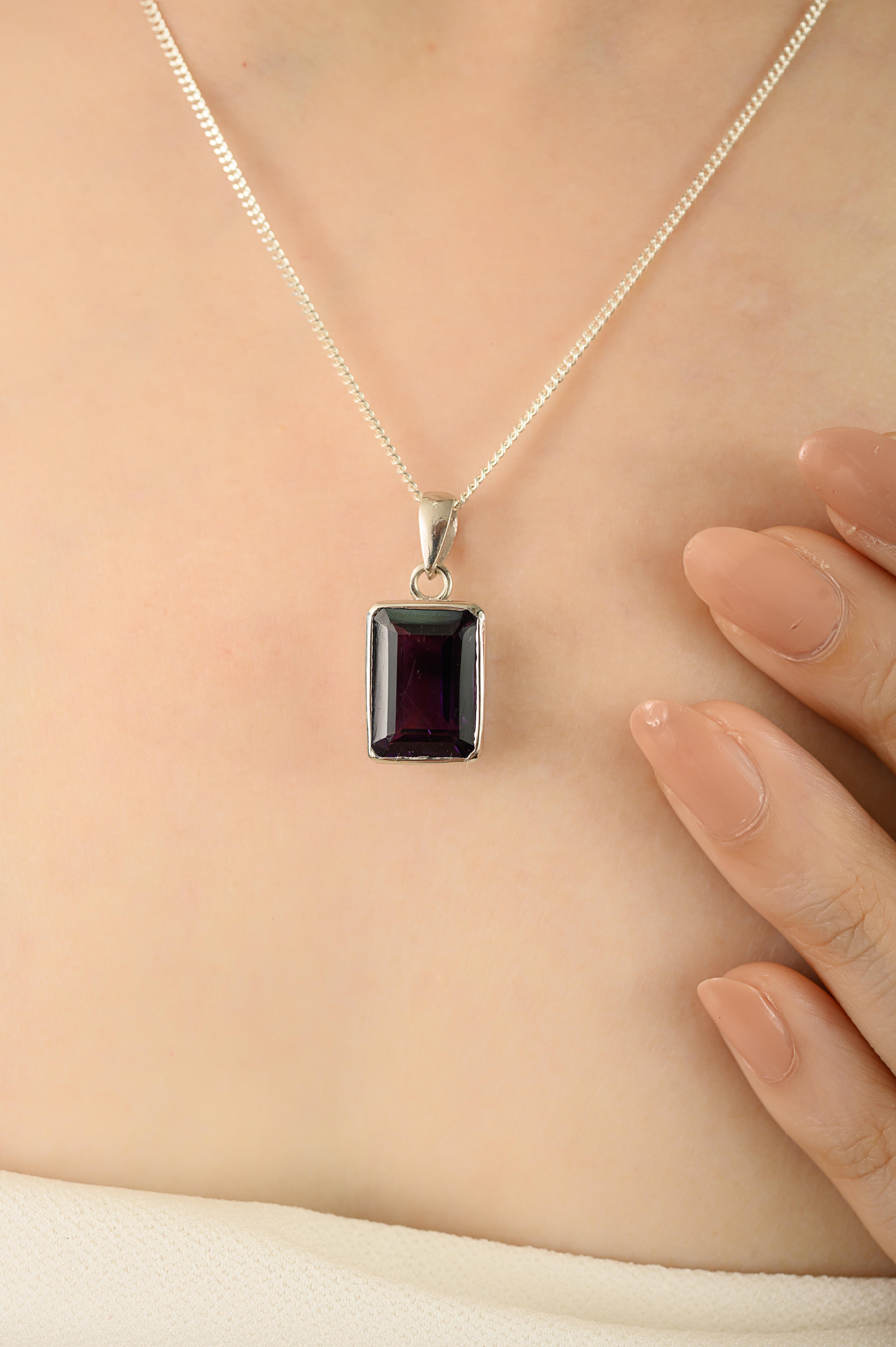 Donna Ciondolo solitario con pietra di febbraio ametista in stile vintage in argento massiccio 925 in vendita