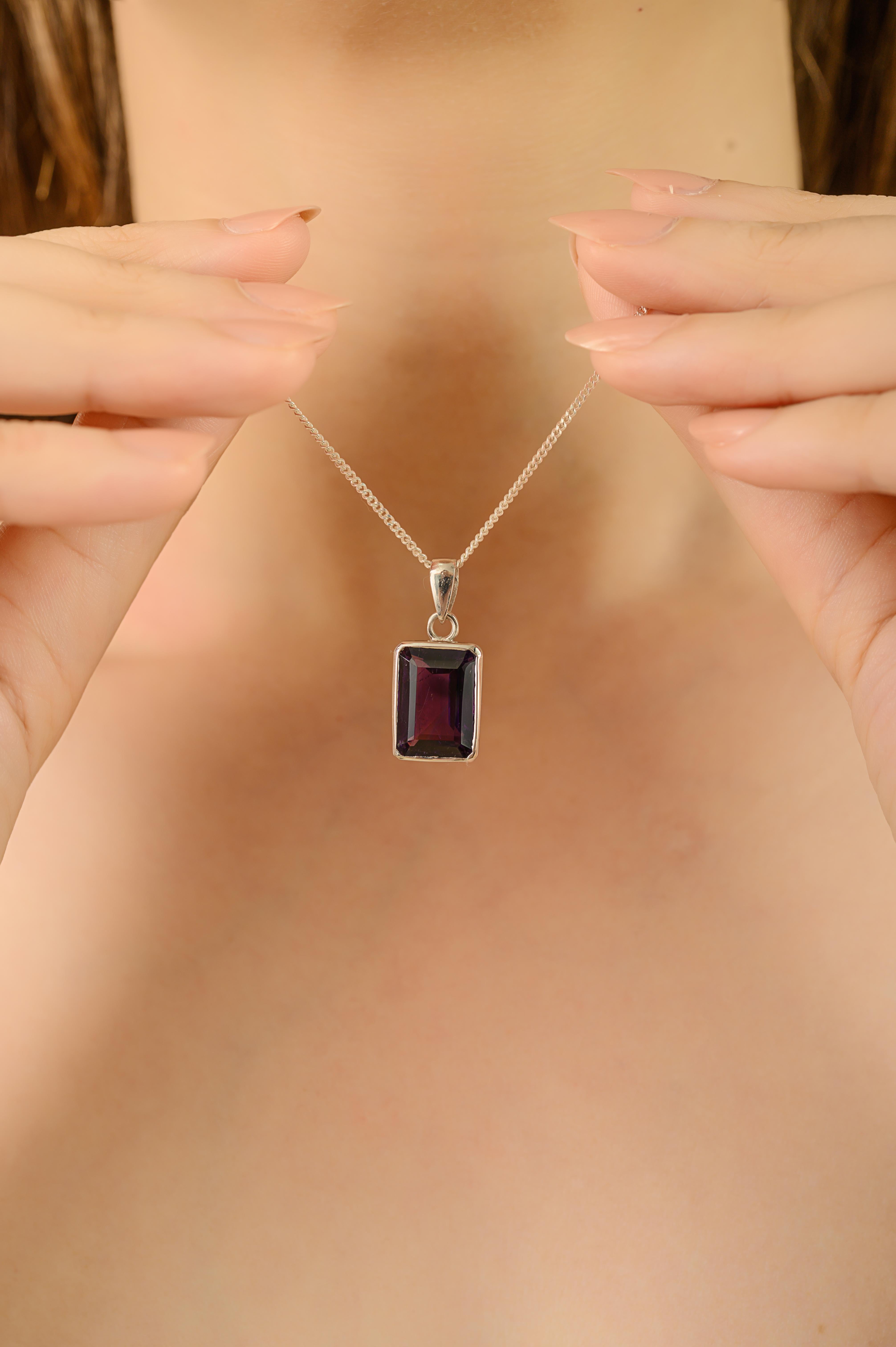 Ciondolo solitario con pietra di febbraio ametista in stile vintage in argento massiccio 925 in vendita 2