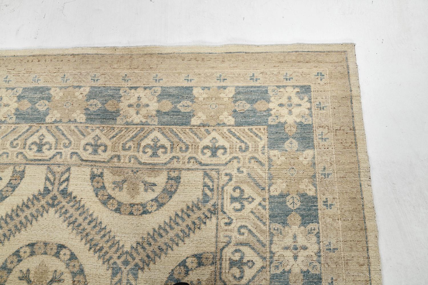 Vintage Style Arts and Crafts Rug For Sale 1