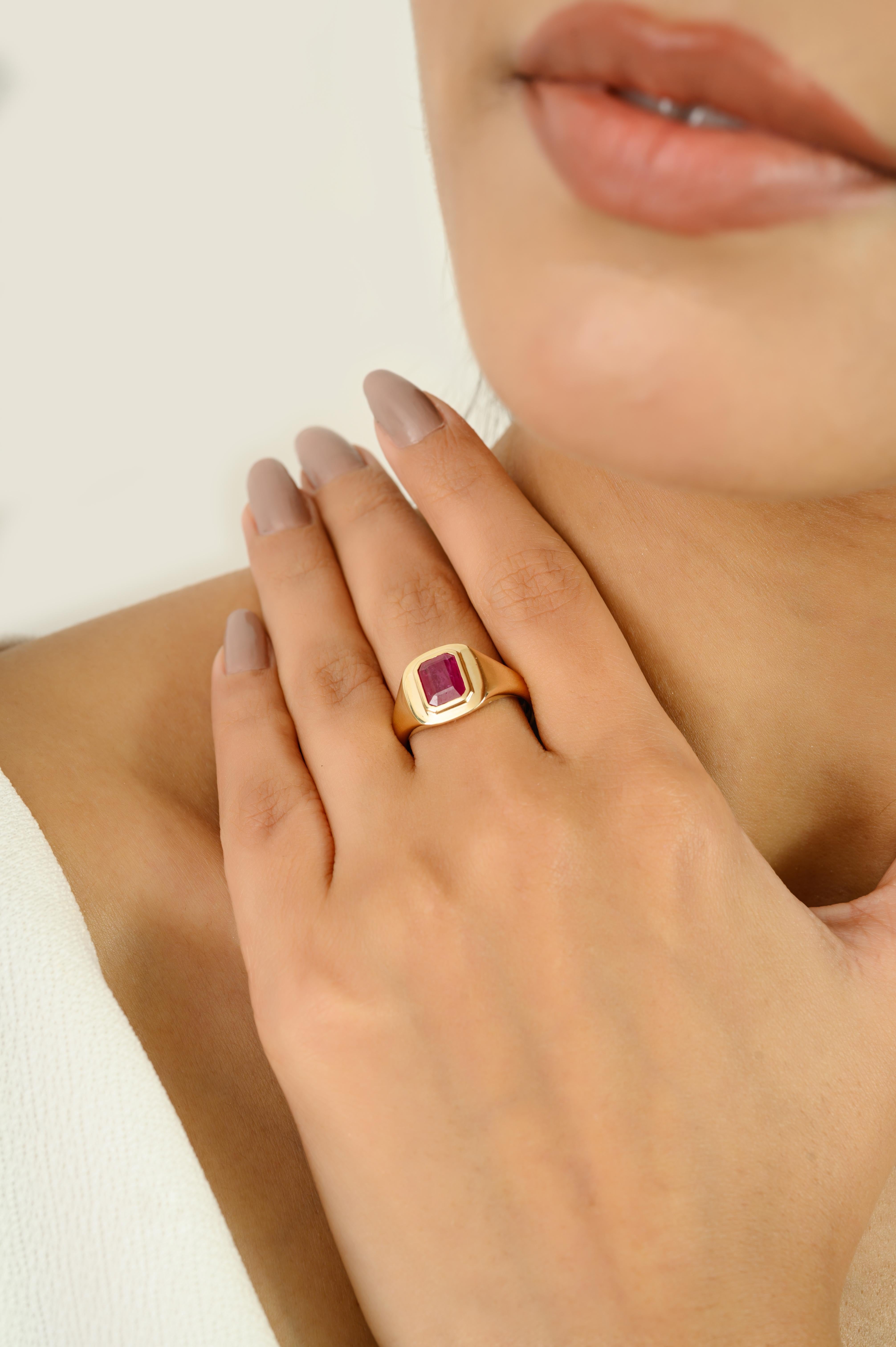Im Angebot: Vintage-Stil Lünette Set Smaragd-Schliff Rubin Signet Ring in 14k Gelbgold Schmuck () 2