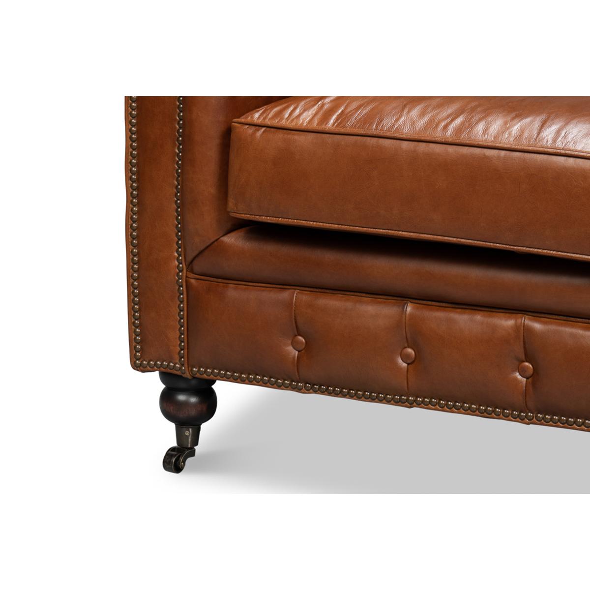 Klassisches Chesterfield Sofa im Vintage-Stil im Angebot 1