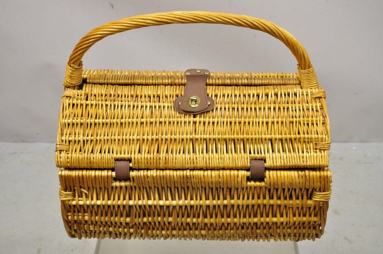 Vintage Style Cylinder Deluxe Wicker Picnic Basket, Svc for 2 For Sale