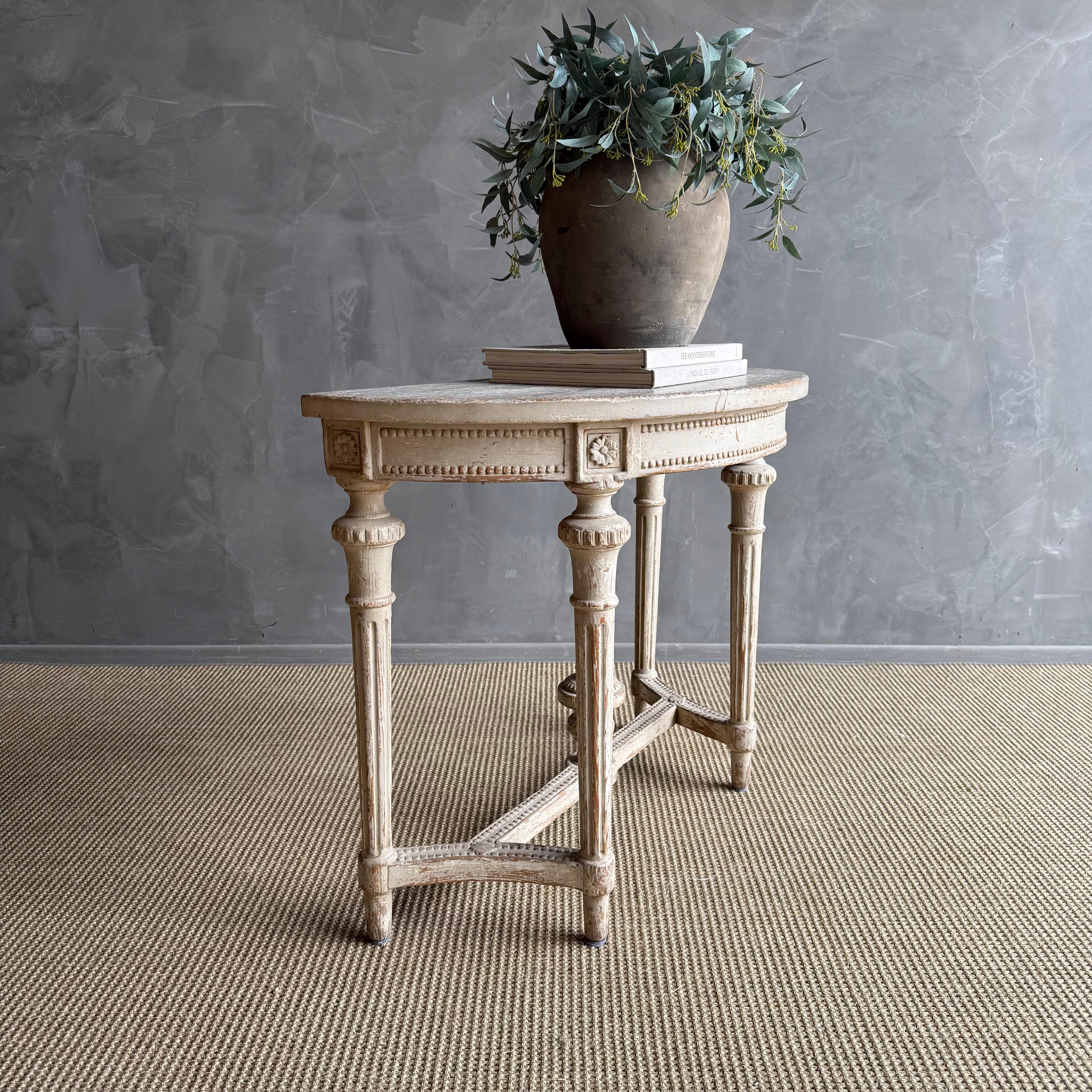 Vintage Style Demi Console With Carvings and Distressed Painted Finish In Good Condition For Sale In Old Town Orange, CA