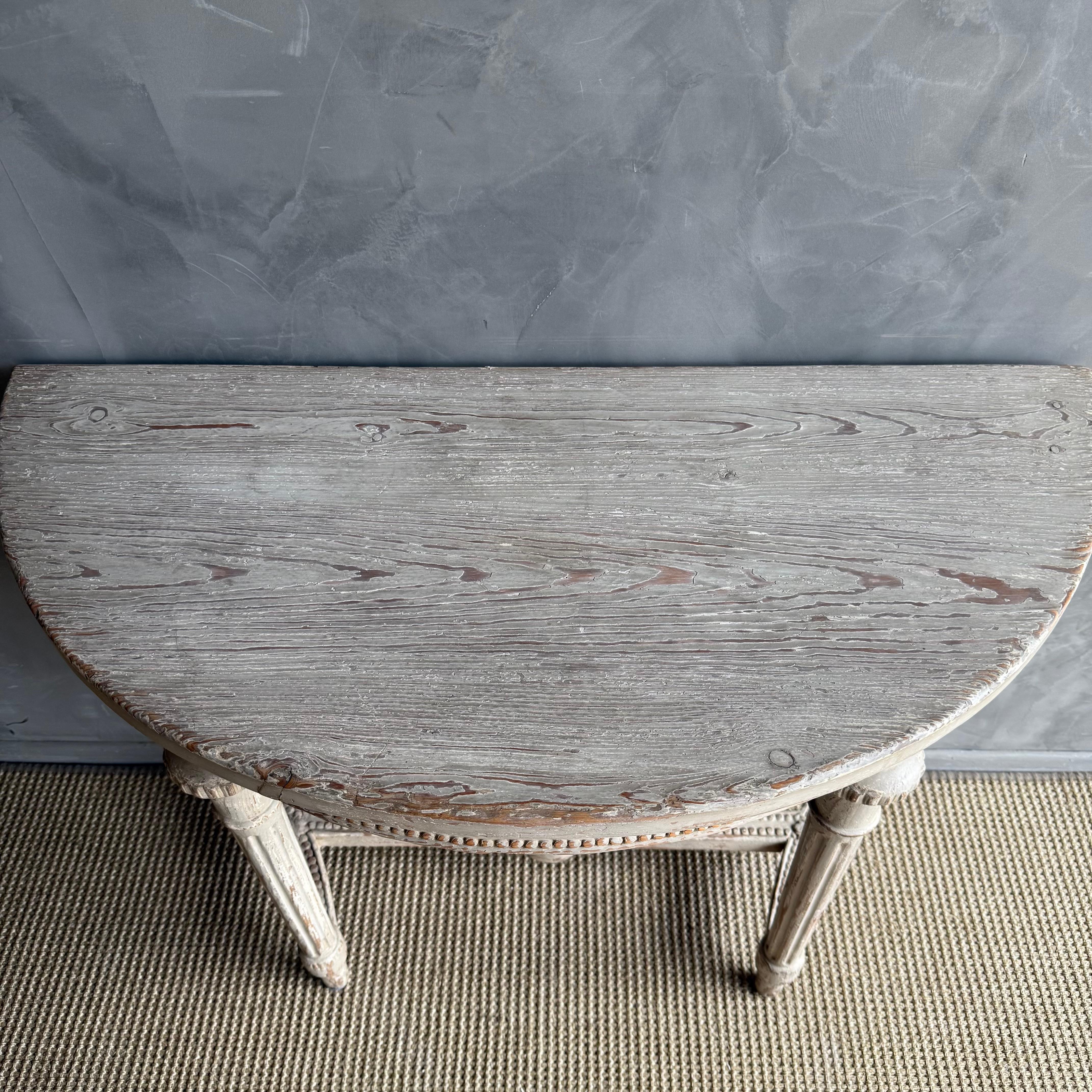 Vintage Style Demi Console With Carvings and Distressed Painted Finish For Sale 2