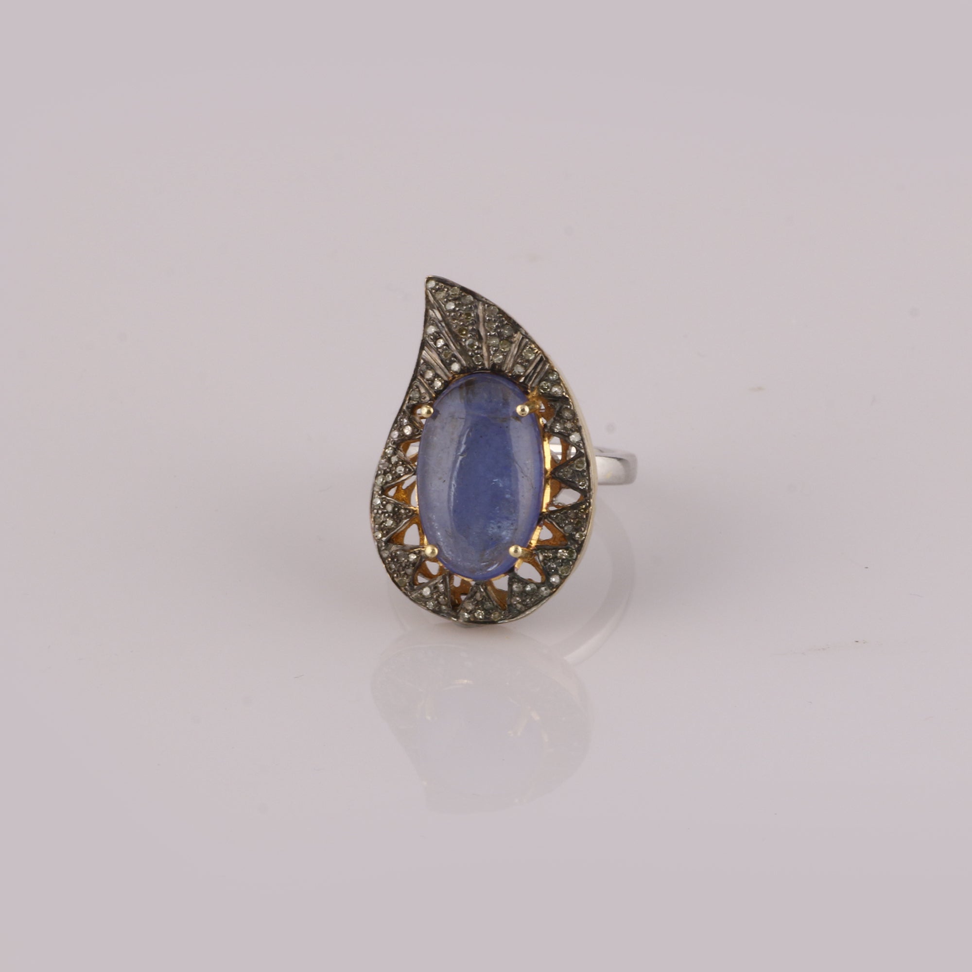 Item details:-

✦ SKU:- ESRG00238

✦ Material :- 925 Sterling Silver
✦ Gemstone Specification:-
✧ Diamond
✧ Tanzanite

✦ Approx. Diamond Weight : 0.4
✦ Approx. Silver Weight : 7.89
✦ Approx. Gross Weight : 9.4

Ring Size (US): 6

You will Get the