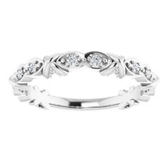 Vintage Style Diamond Accented Wedding Anniversary Ring 18 Karat White Gold