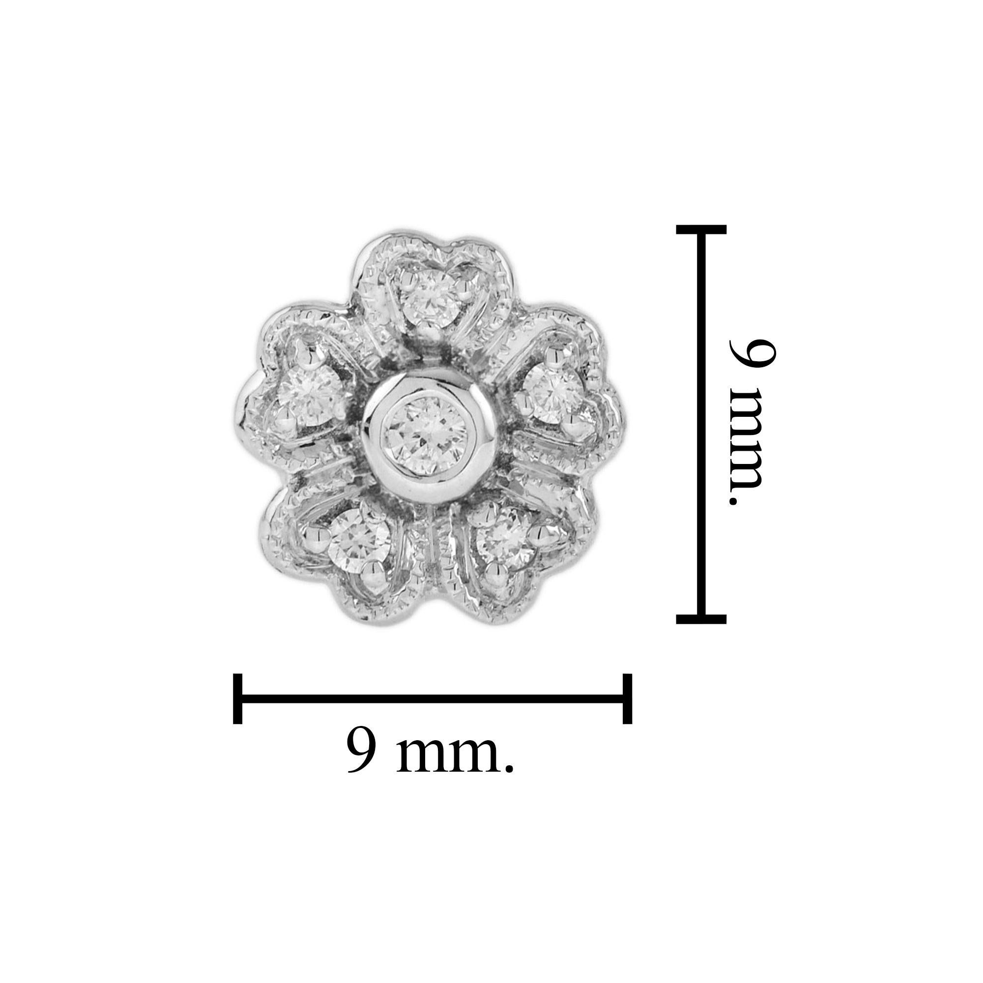 Vintage Style Diamond Cluster Stud Earrings in 14k White Gold In New Condition For Sale In Bangkok, TH