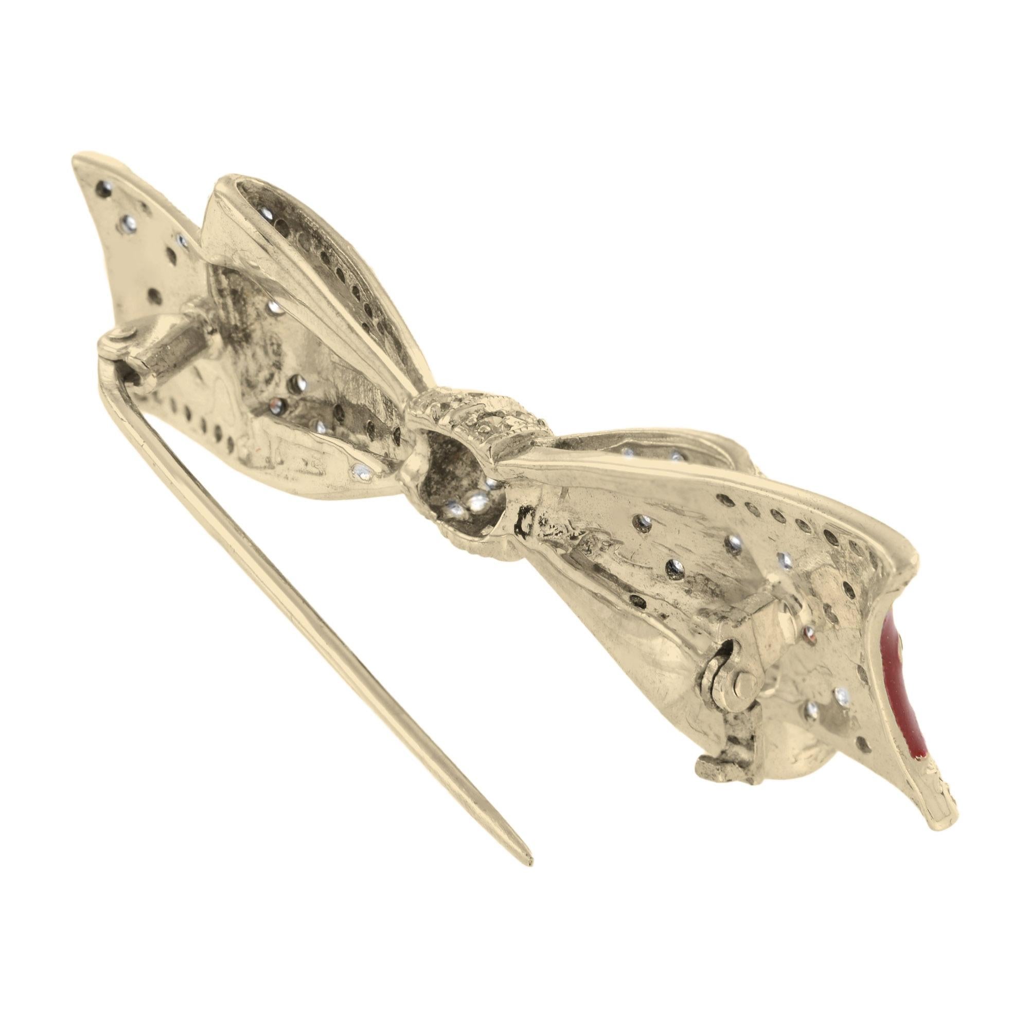 Broche de style vintage en or jaune 14K avec diamants et émail rouge Neuf - En vente à Oakton, VA