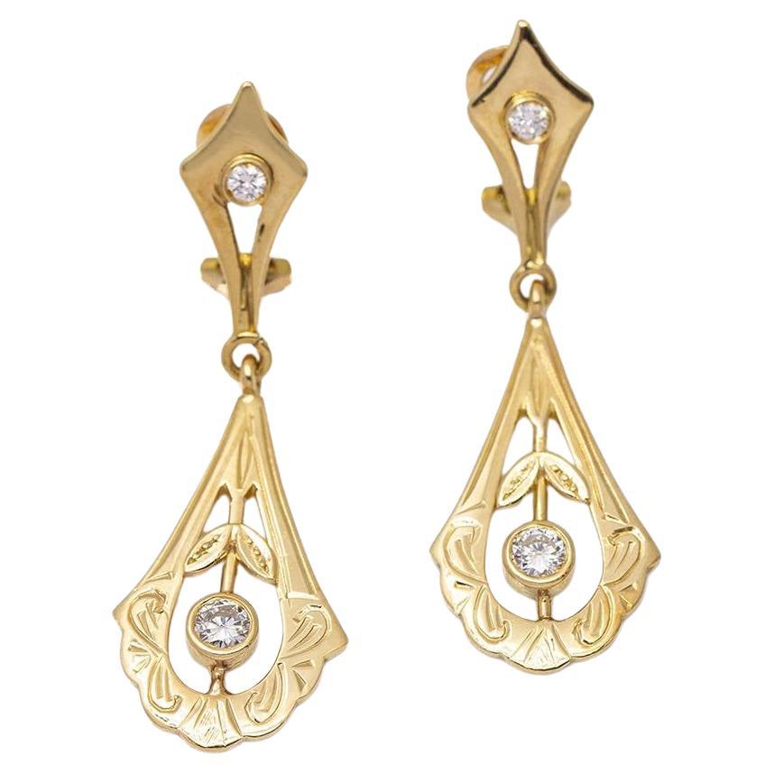 Vintage Style Earrings in Yellow Gold For Sale