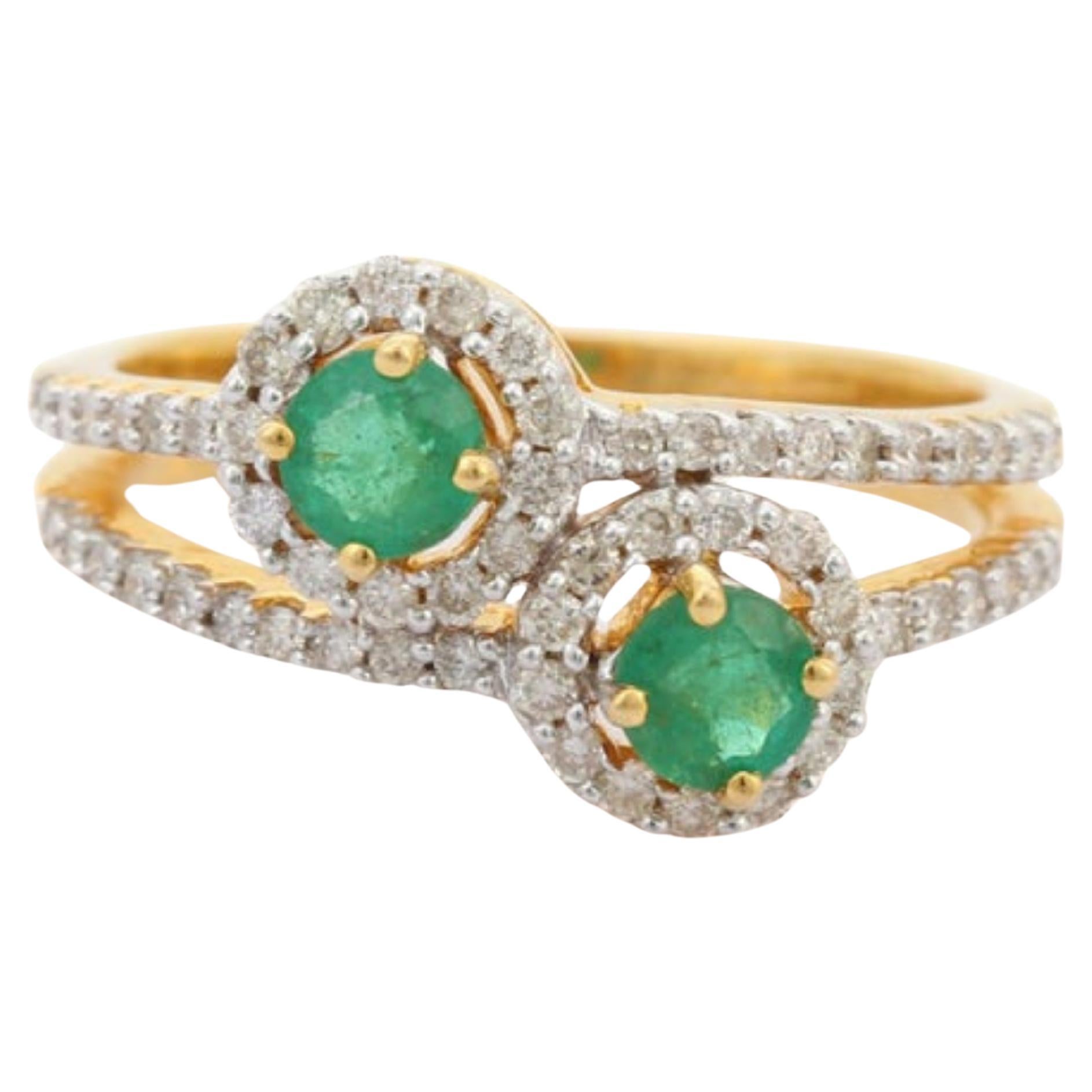 in vendita:  Anello di fidanzamento con smeraldo e diamante in stile vintage per lei in oro giallo 18 carati