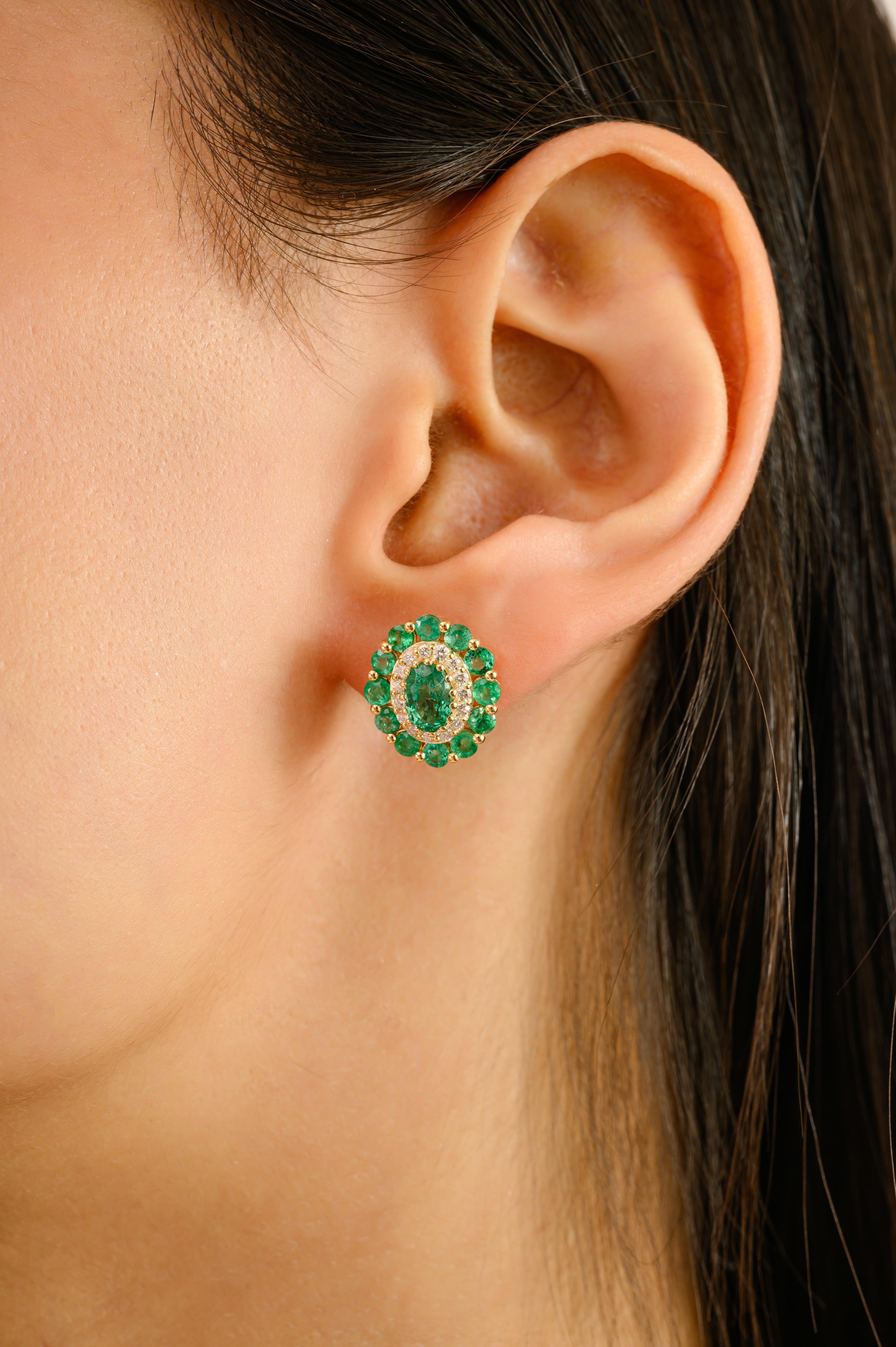 Vintage-Stil Smaragd & Diamond Floral Ohrstecker in 14k Gelbgold Schmuck im Angebot 2