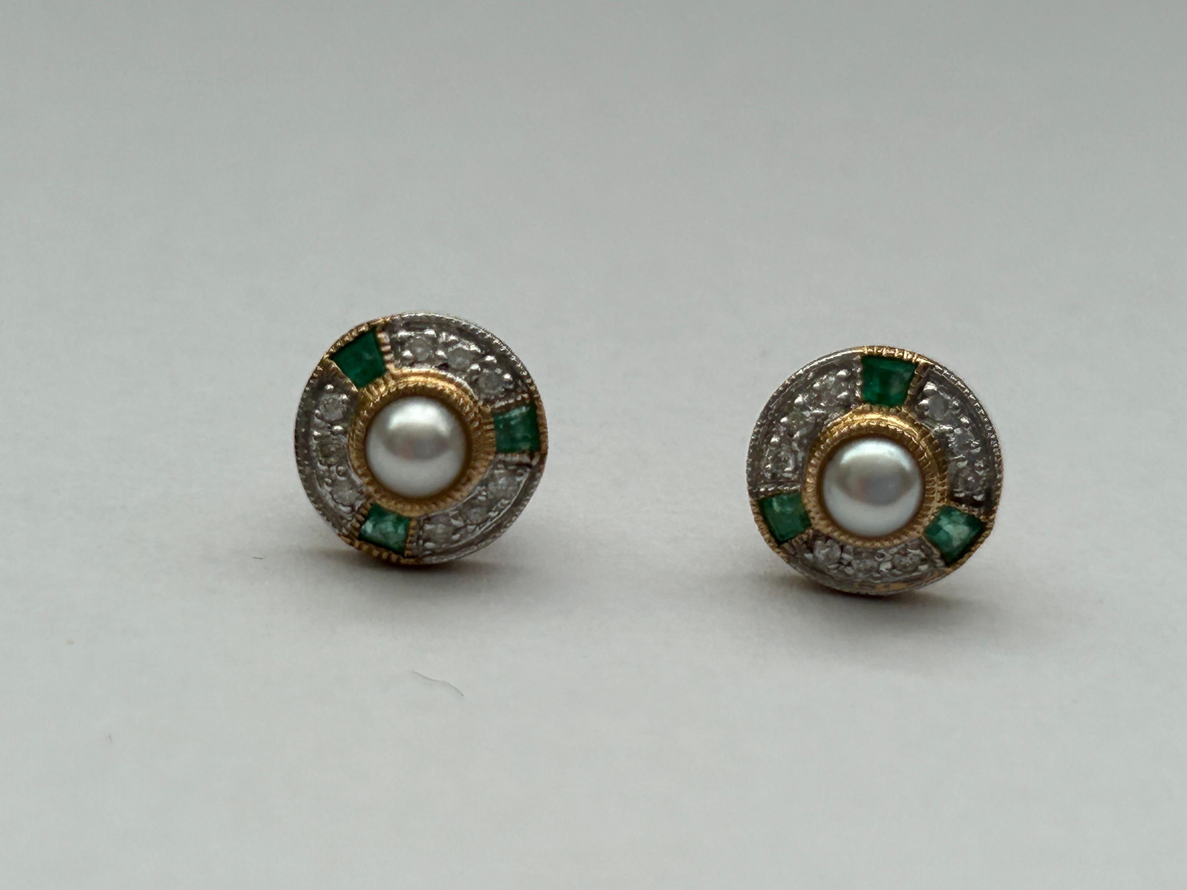 Women's or Men's Vintage Style Emerald/Pearl/Diamond Stud Earrings. For Sale