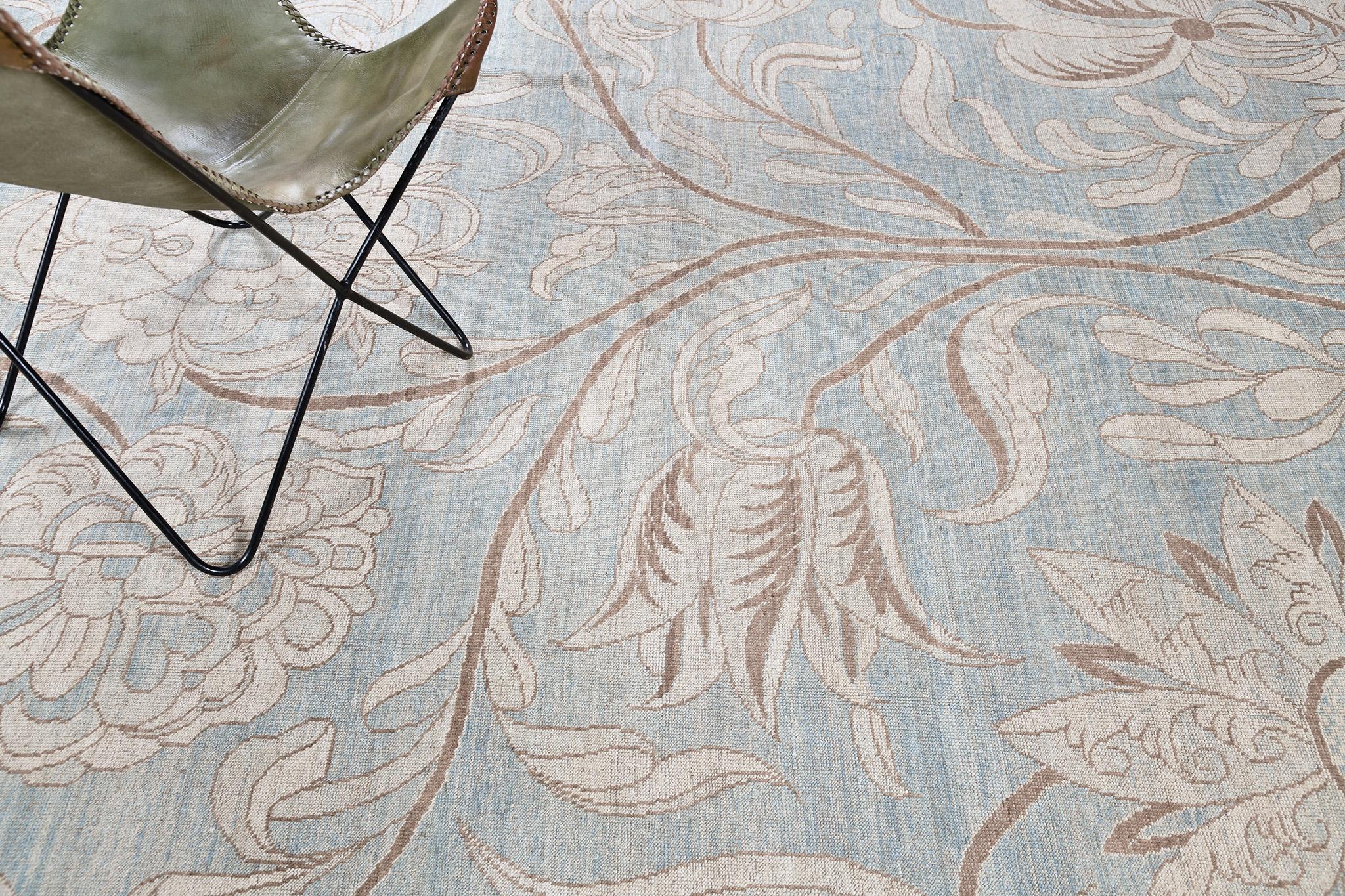 XXI secolo e contemporaneo Tappeto con design floreale in stile vintage in vendita