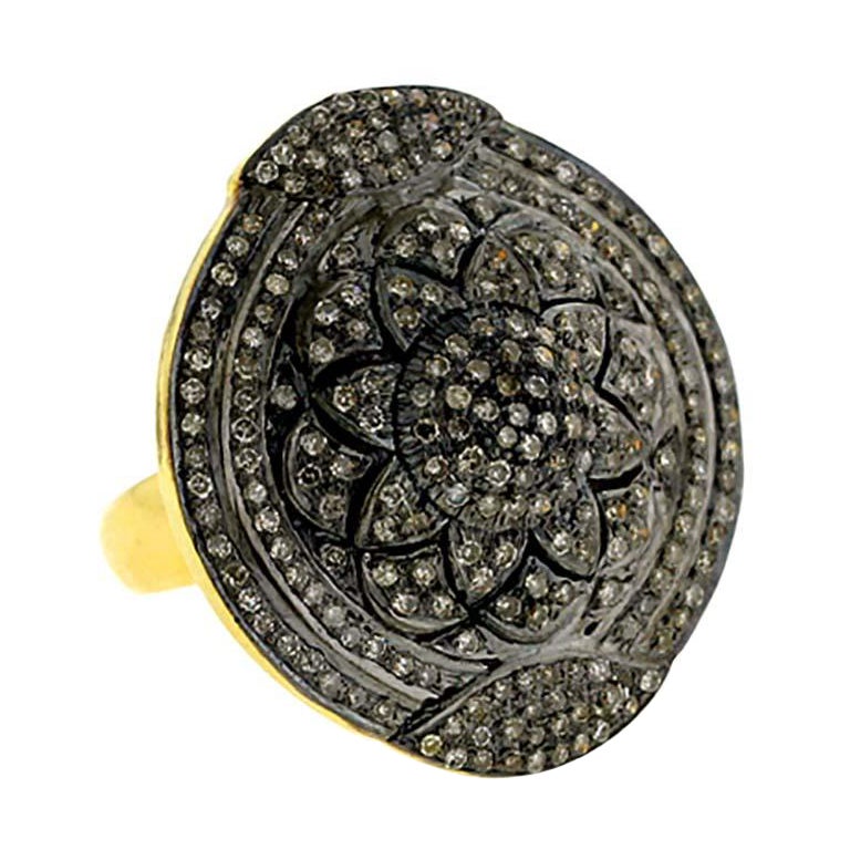 Bague ovale de style vintage à motif de fleurs avec diamants micro-pavés en or et argent