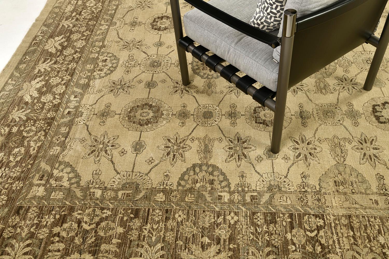 Alfombra de diseño Haji Jalili de estilo vintage en Nuevo estado para la venta en WEST HOLLYWOOD, CA